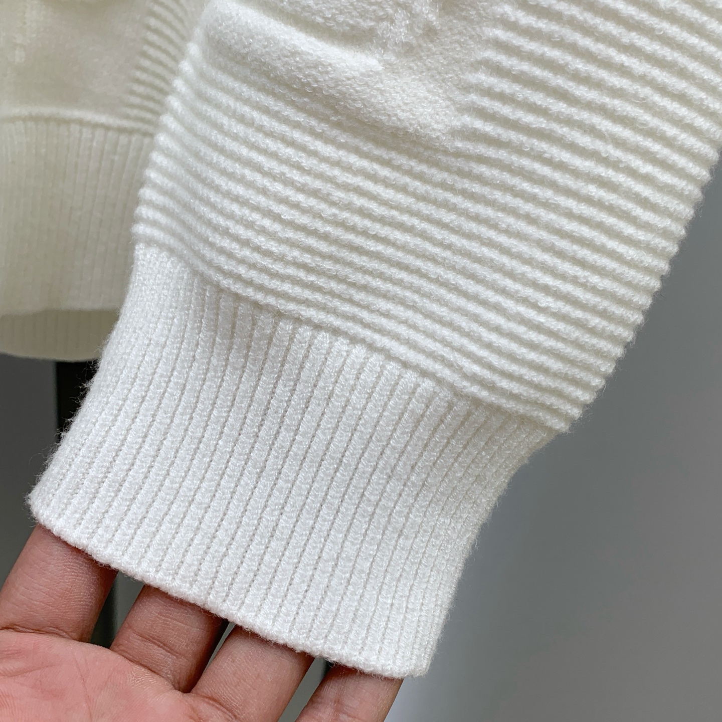 PLV 25ss秋冬【新品】毛衣专供狠货，进口原版科技羊毛精纺！精细针织一体，色彩混织纯手工技艺呈现 档