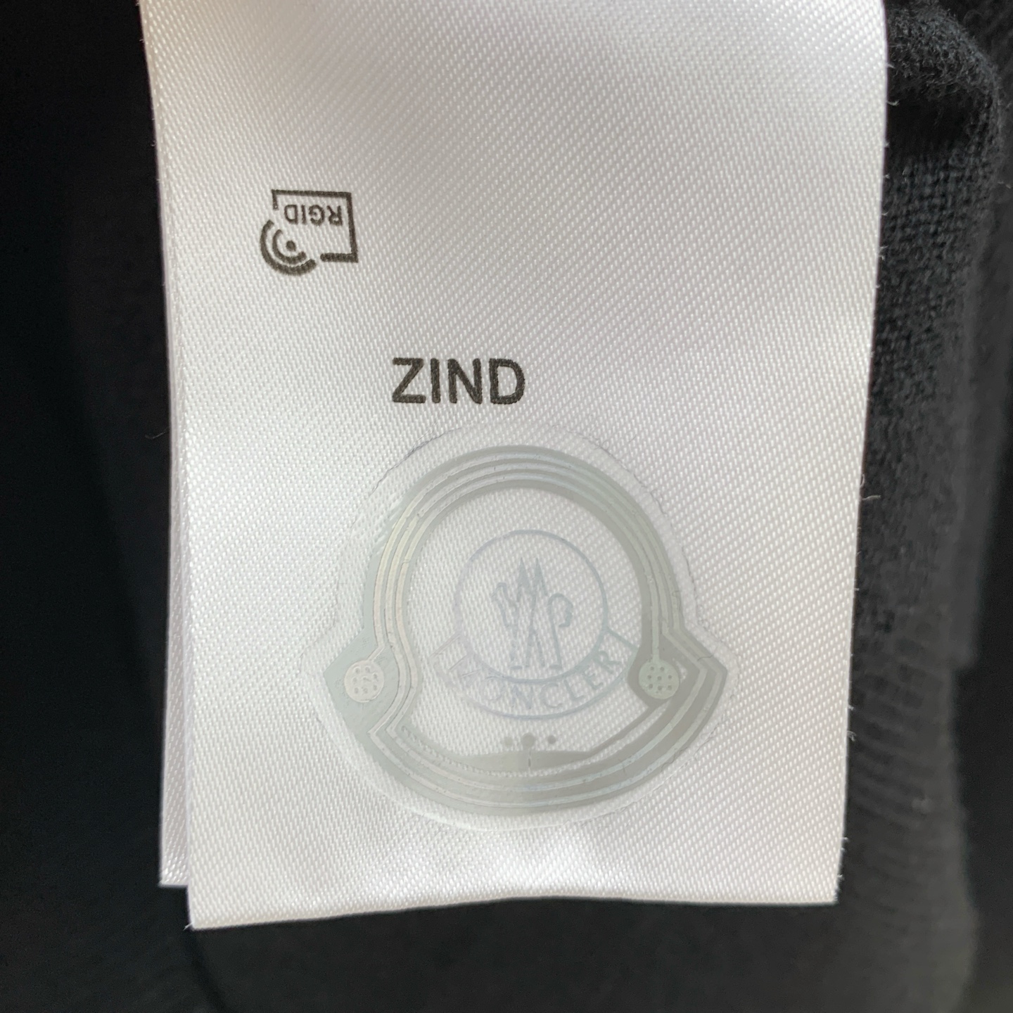 P蒙口25ss秋冬【新品】毛衣专供狠货，进口原版科技羊毛精纺！精细针织一体，色彩混织纯手工技艺呈现 档次