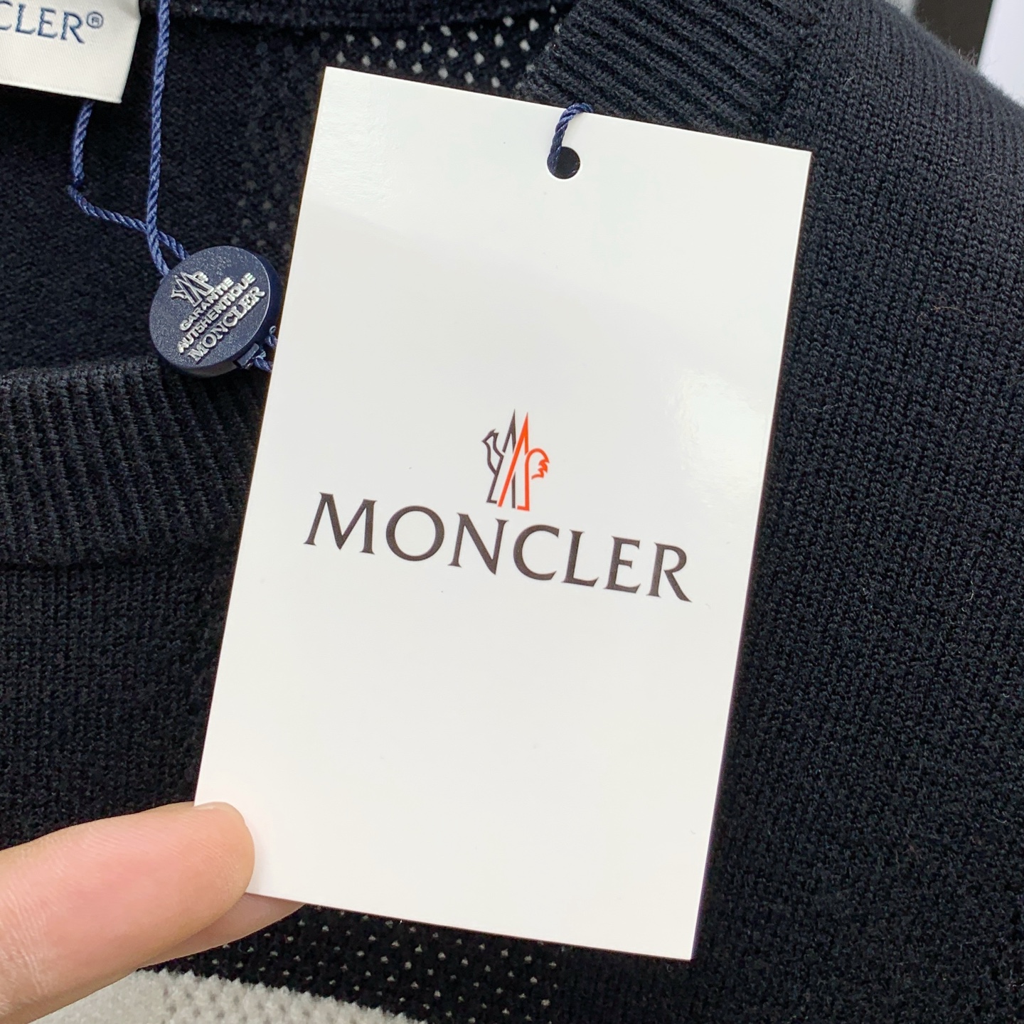 P蒙口25ss秋冬【新品】毛衣专供狠货，进口原版科技羊毛精纺！精细针织一体，色彩混织纯手工技艺呈现 档次