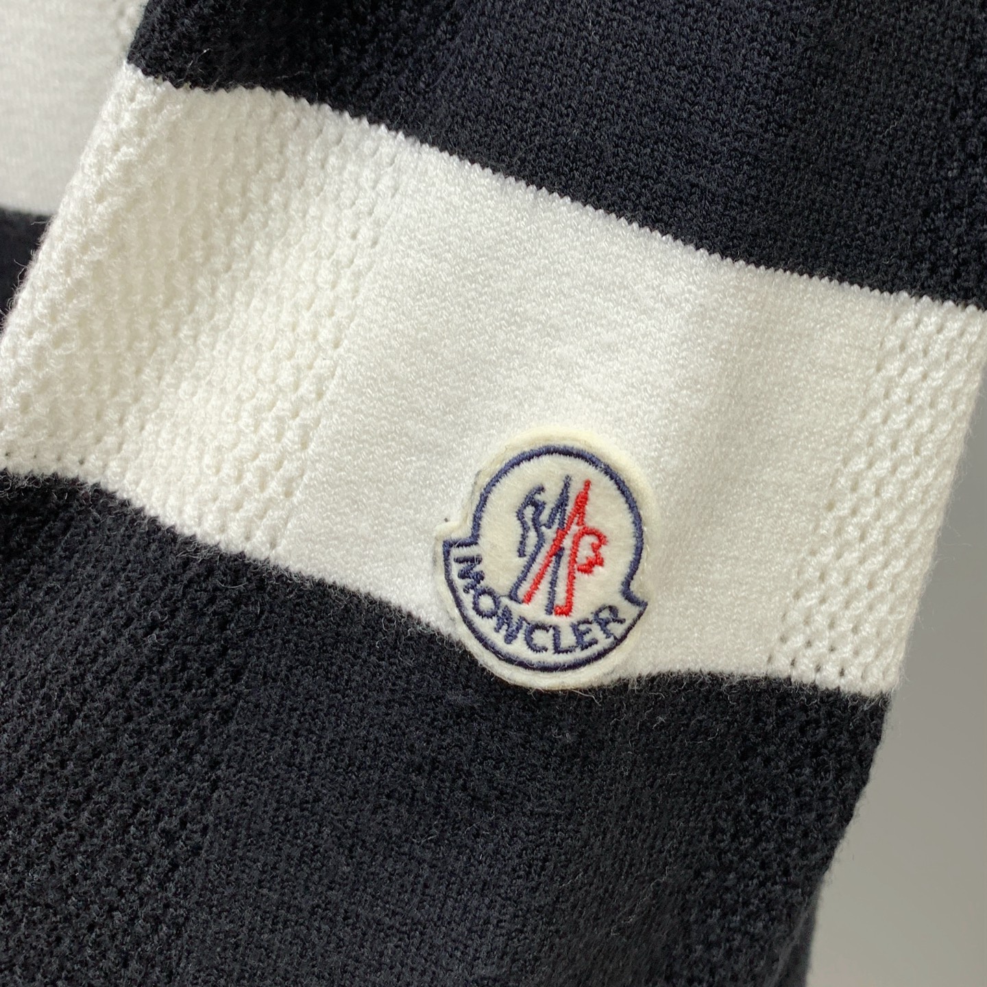 P蒙口25ss秋冬【新品】毛衣专供狠货，进口原版科技羊毛精纺！精细针织一体，色彩混织纯手工技艺呈现 档次