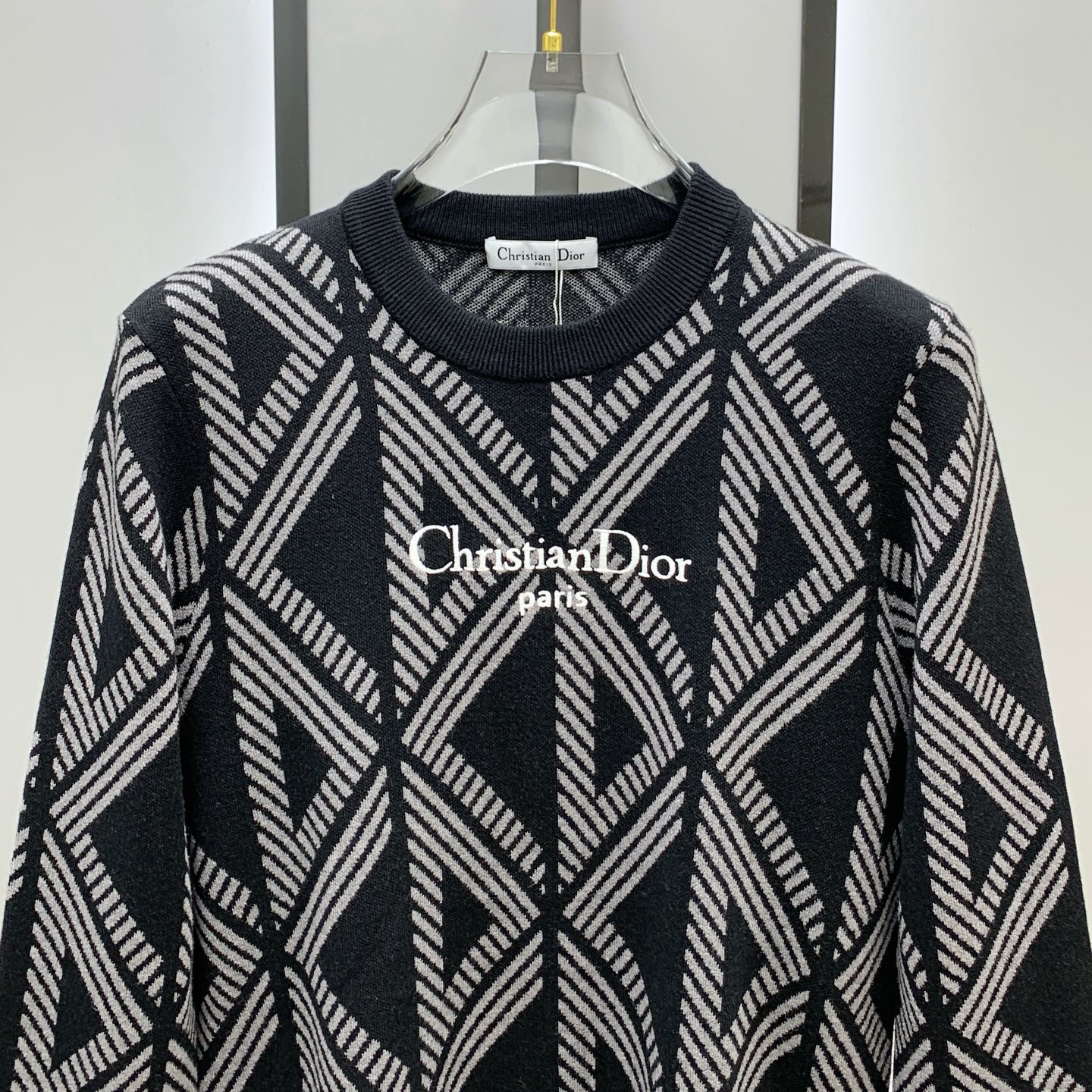 P迪奥25ss秋冬【新品】毛衣专供狠货，进口原版科技羊毛精纺！精细针织一体，色彩混织纯手工技艺呈现 档次