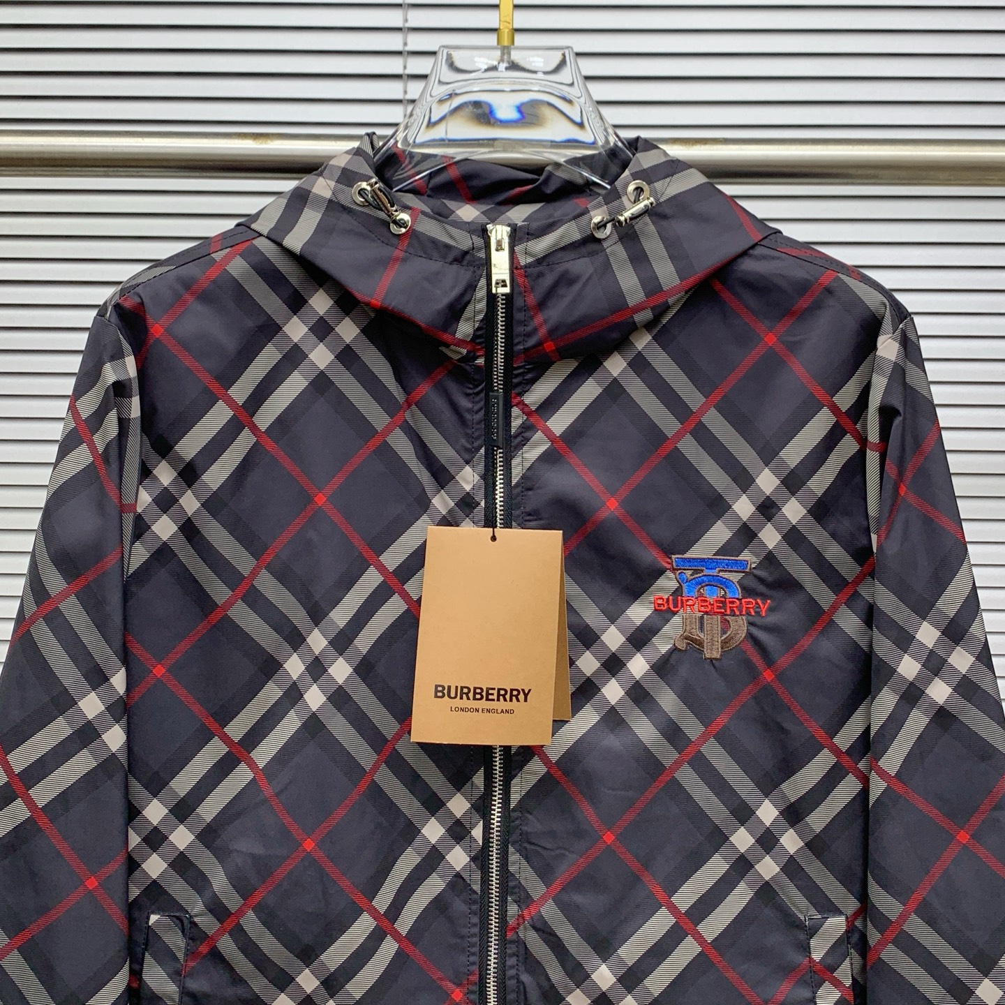 P巴宝莉25ss早秋【新品】风衣夹克外套爆款 秋冬专柜新款休闲时尚夹克外套！超前卫设计风格 细腻舒适 穿