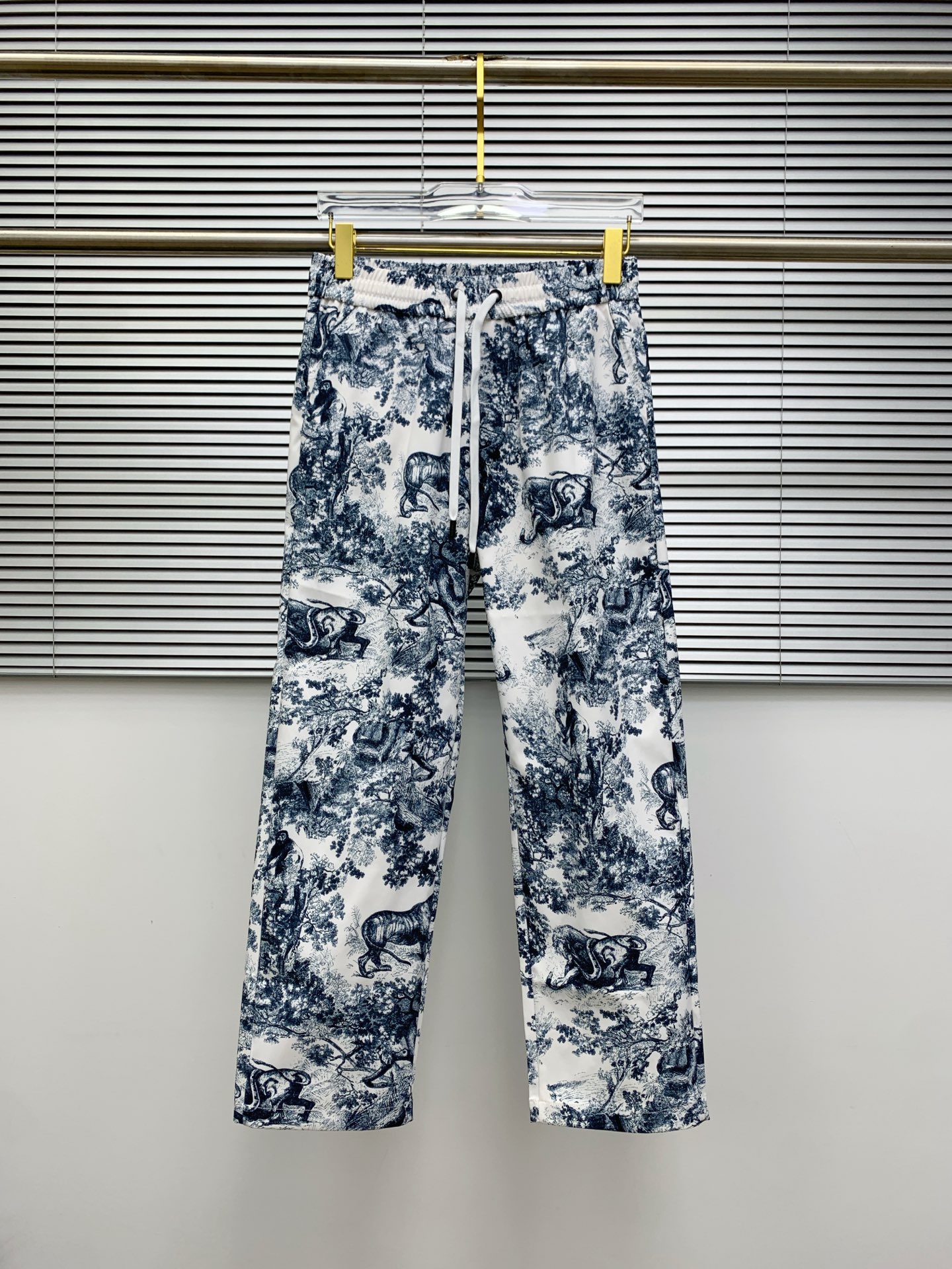 Dior 2025 Fall/Winter Toile de Jouy Printed Hoodie and Pants Set 8 i1756398074105 4941 0 6