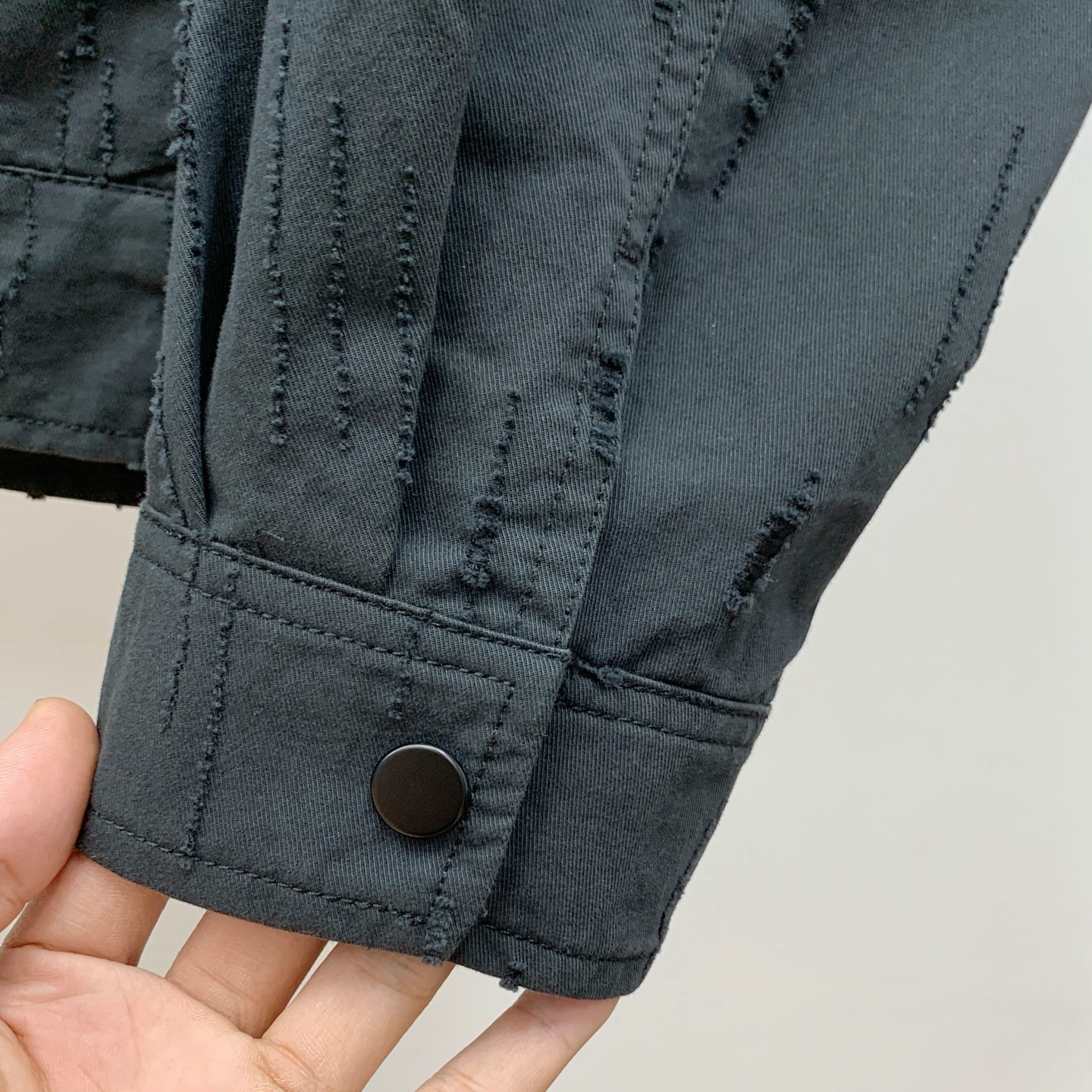 P普拉达25ss早秋【新品】风衣夹克外套爆款 秋冬专柜新款休闲时尚夹克外套！超前卫设计风格 细腻舒适 穿