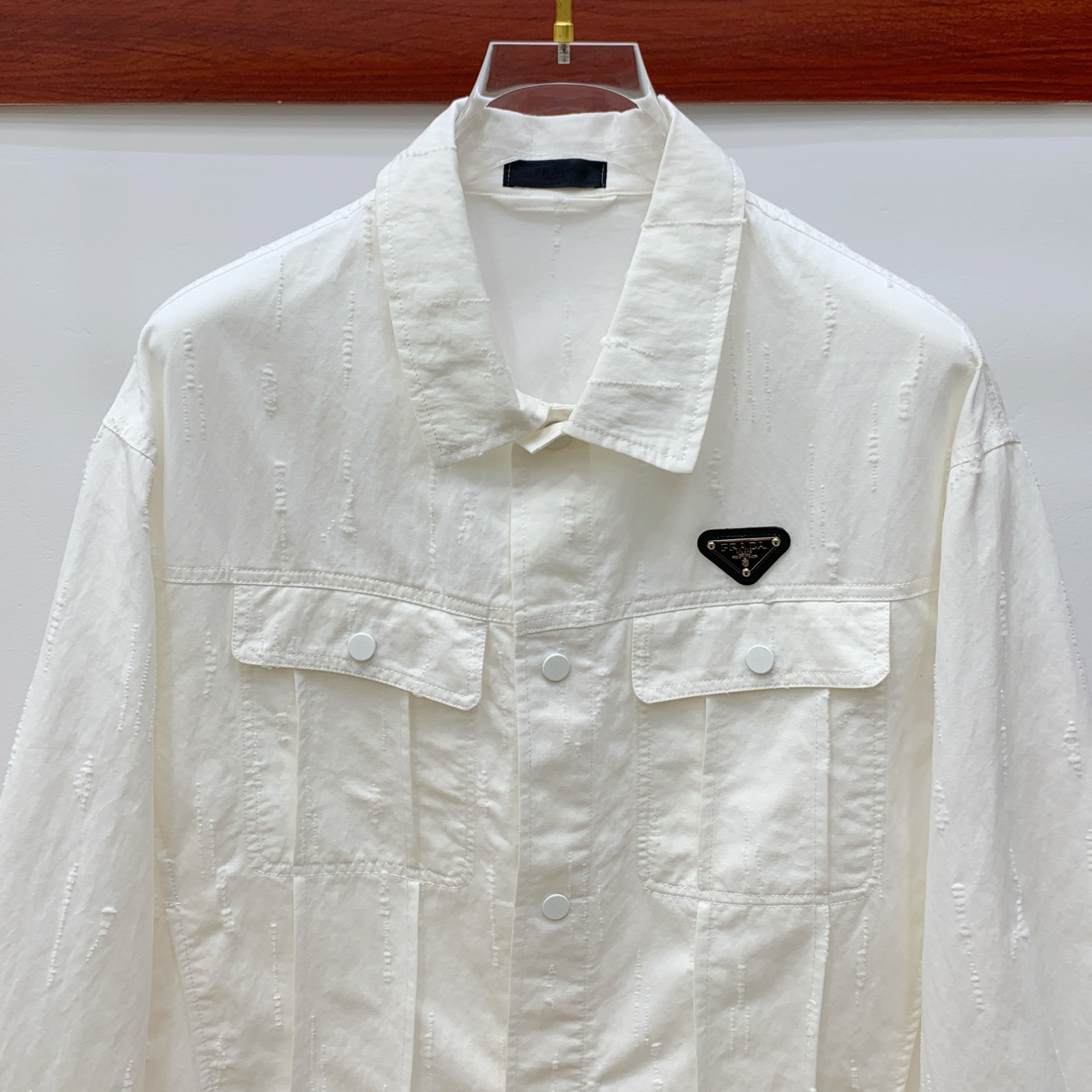 P普拉达25ss早秋【新品】风衣夹克外套爆款 秋冬专柜新款休闲时尚夹克外套！超前卫设计风格 细腻舒适 穿