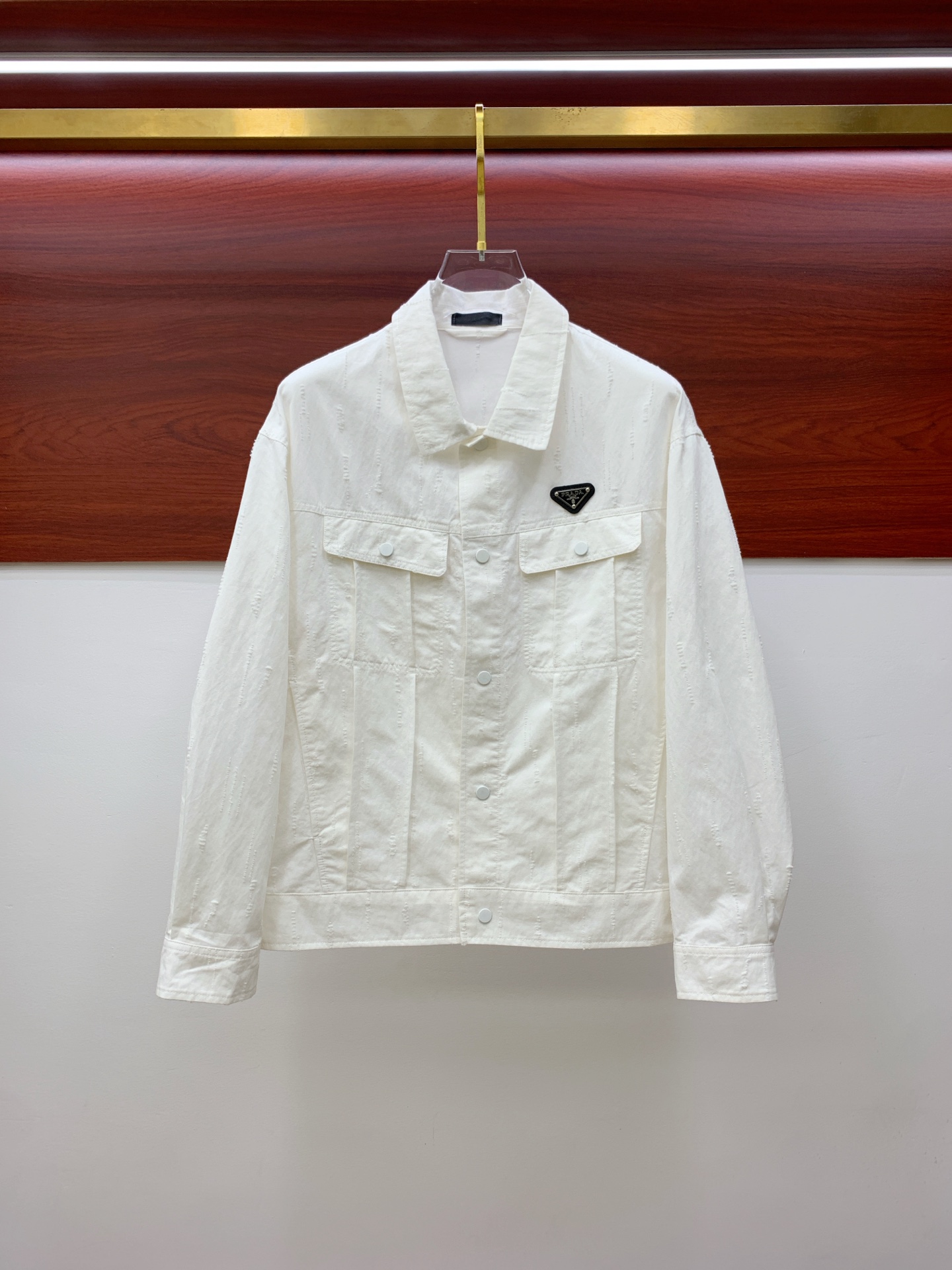 P普拉达25ss早秋【新品】风衣夹克外套爆款 秋冬专柜新款休闲时尚夹克外套！超前卫设计风格 细腻舒适 穿