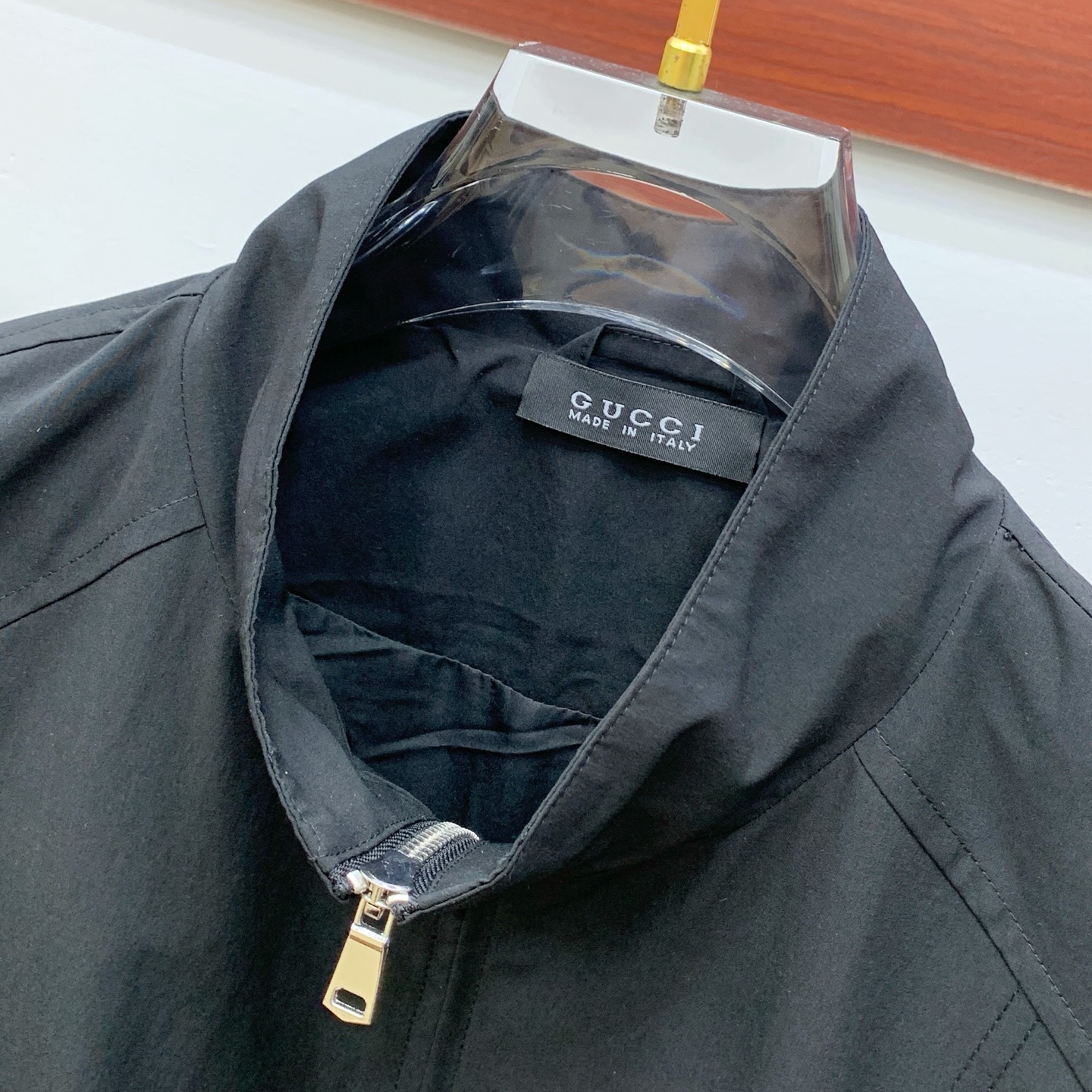 P普拉达25ss早秋【新品】风衣夹克外套爆款 秋冬专柜新款休闲时尚夹克外套！超前卫设计风格 细腻舒适 穿