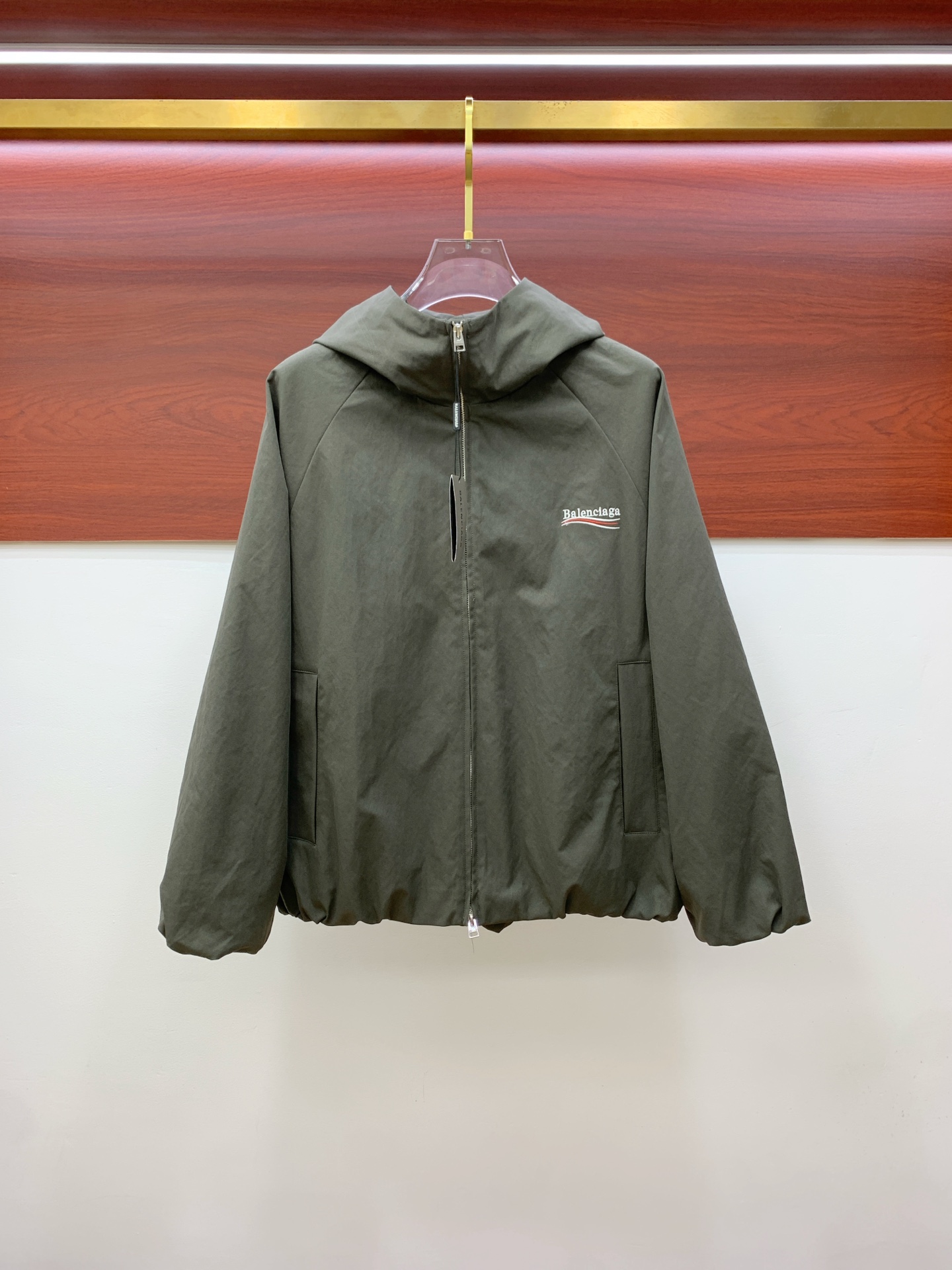P巴黎世家25ss早秋【新品】风衣夹克外套爆款 秋冬专柜新款休闲时尚夹克外套！超前卫设计风格 细腻舒适 