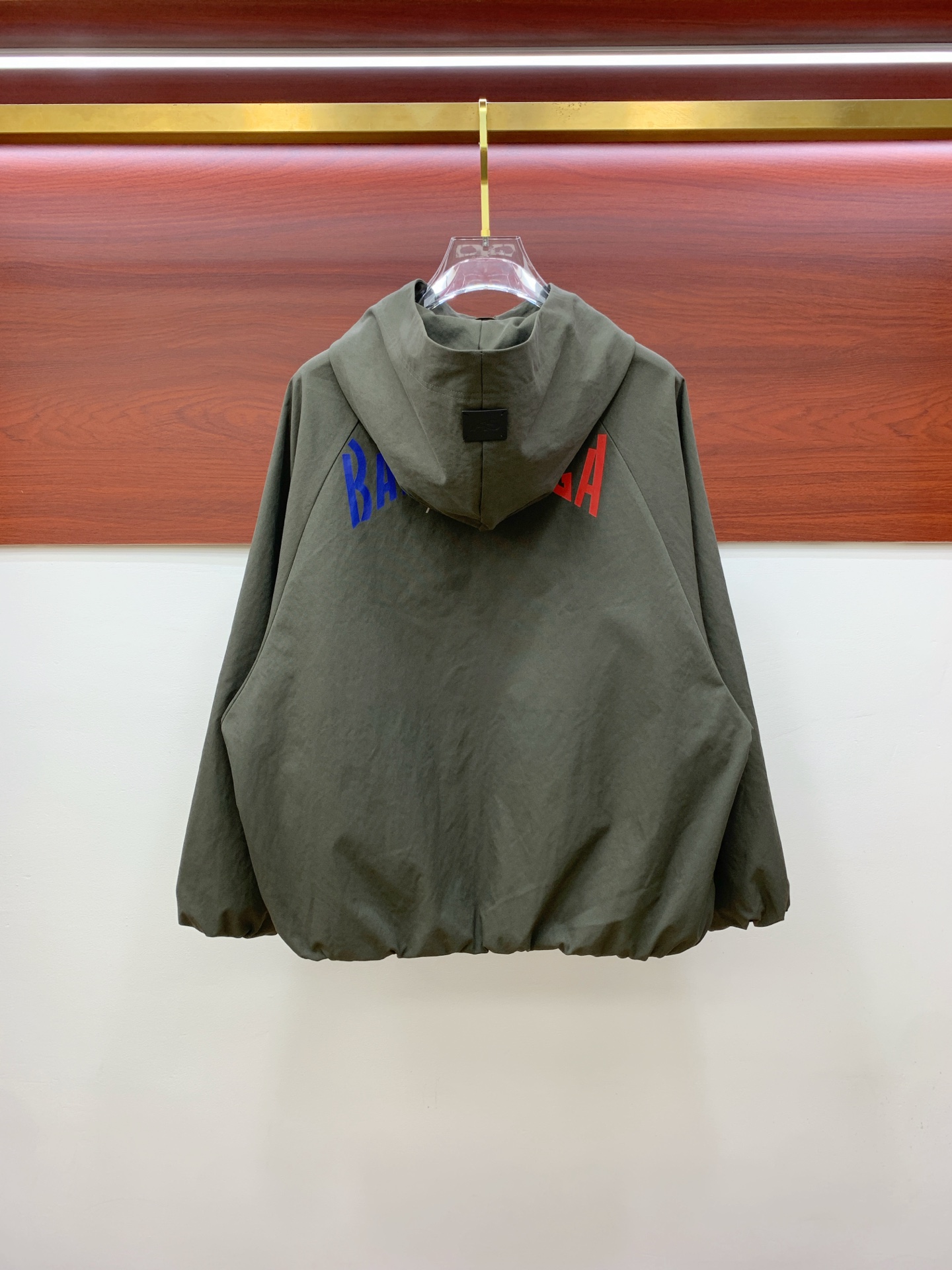 P巴黎世家25ss早秋【新品】风衣夹克外套爆款 秋冬专柜新款休闲时尚夹克外套！超前卫设计风格 细腻舒适 