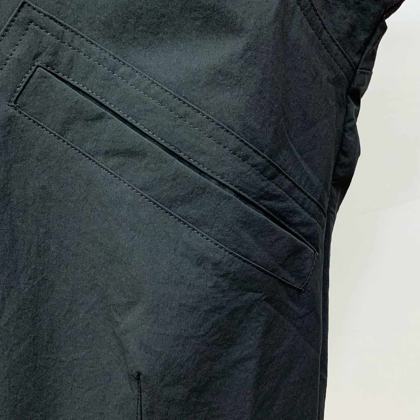 P纪梵希25ss早秋【新品】风衣夹克外套爆款 秋冬专柜新款休闲时尚夹克外套！超前卫设计风格 细腻舒适 穿