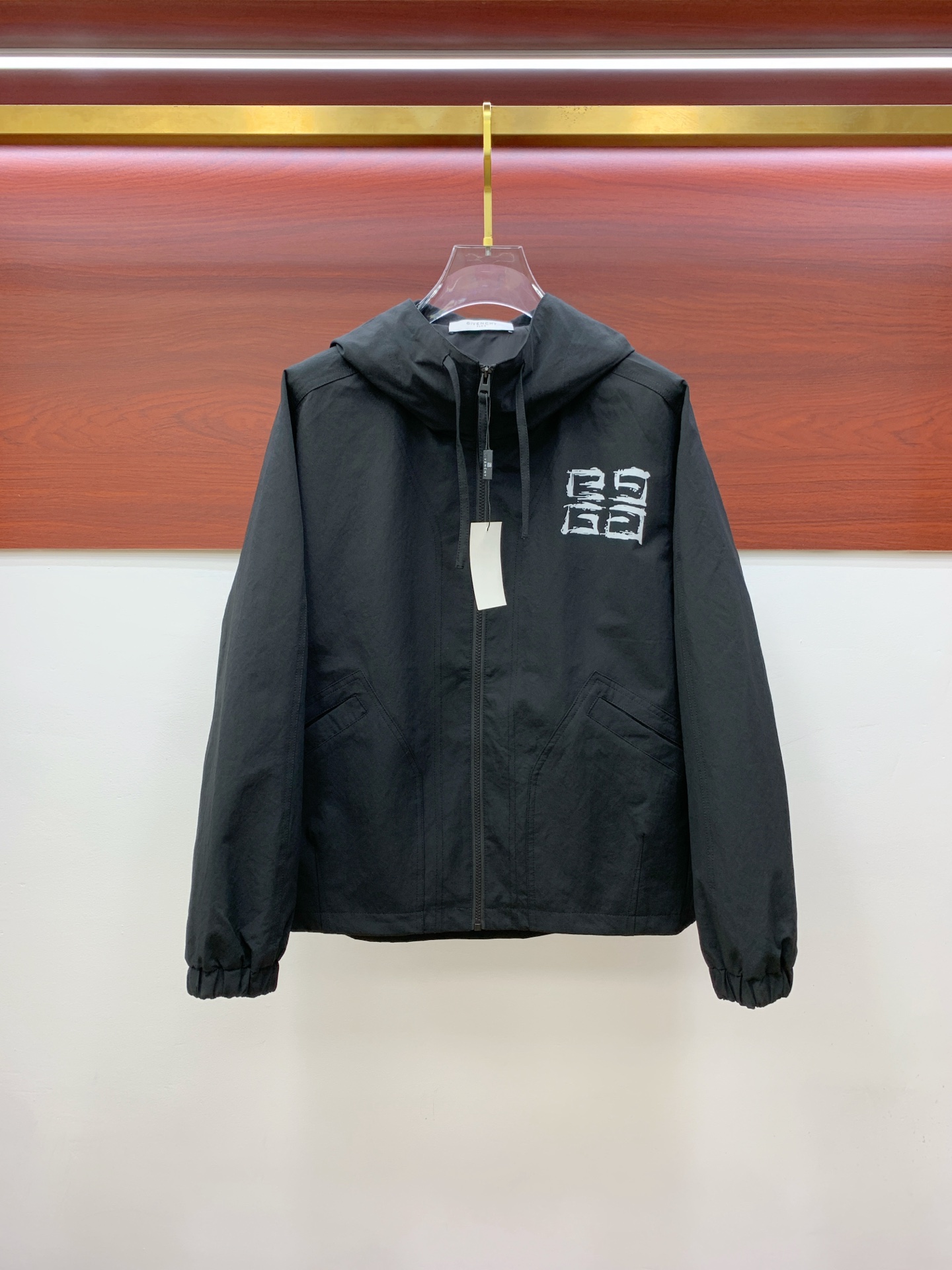 P纪梵希25ss早秋【新品】风衣夹克外套爆款 秋冬专柜新款休闲时尚夹克外套！超前卫设计风格 细腻舒适 穿