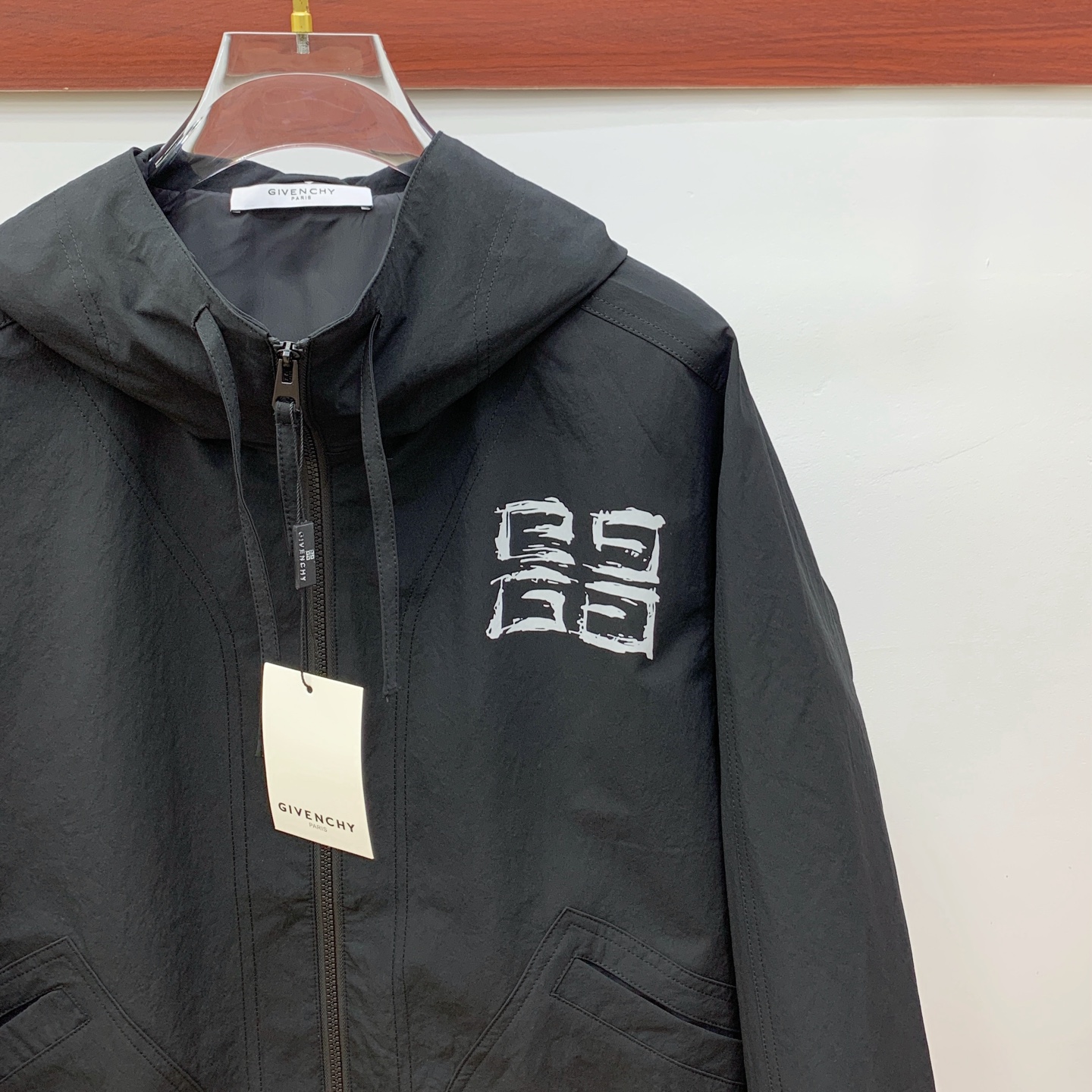 P纪梵希25ss早秋【新品】风衣夹克外套爆款 秋冬专柜新款休闲时尚夹克外套！超前卫设计风格 细腻舒适 穿