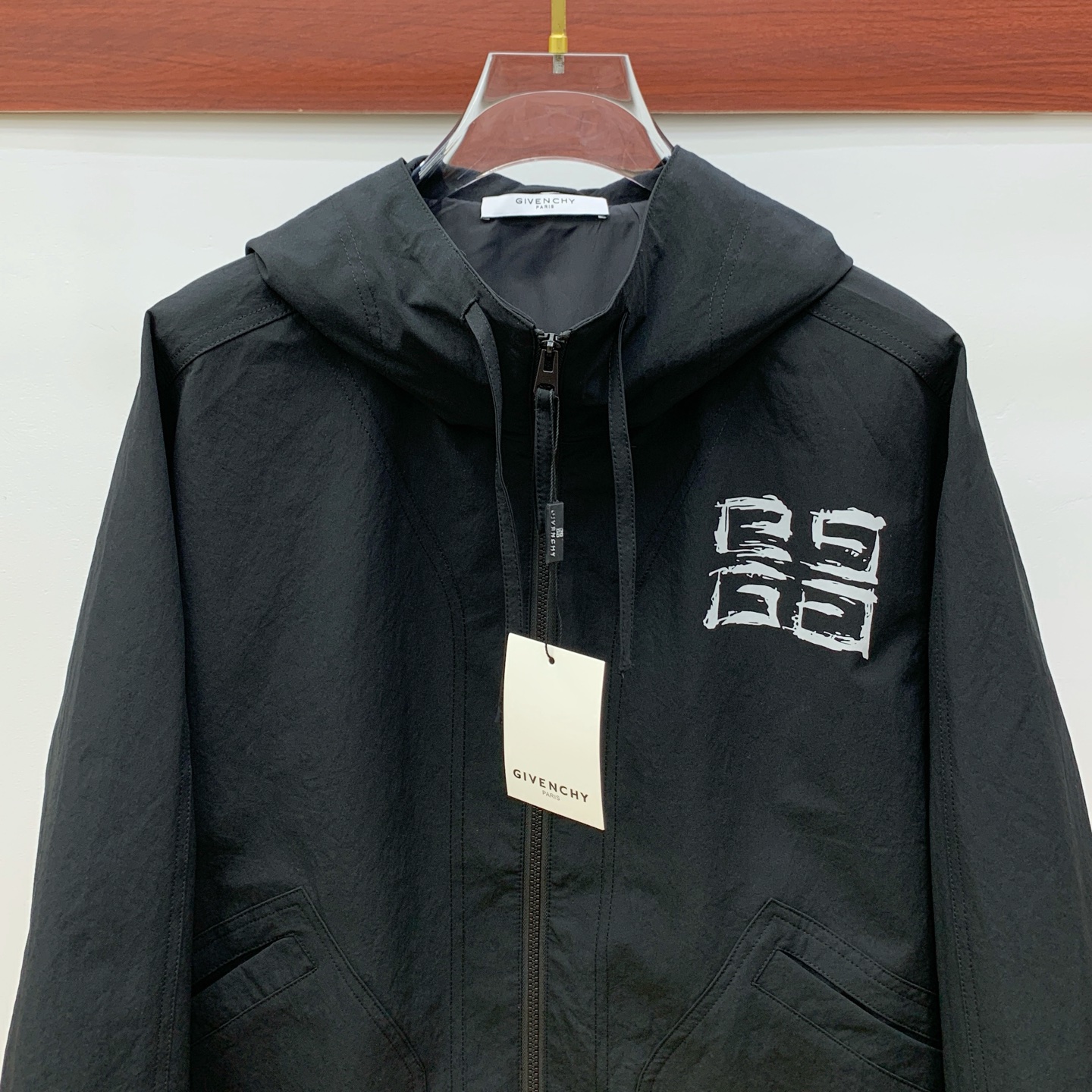P纪梵希25ss早秋【新品】风衣夹克外套爆款 秋冬专柜新款休闲时尚夹克外套！超前卫设计风格 细腻舒适 穿