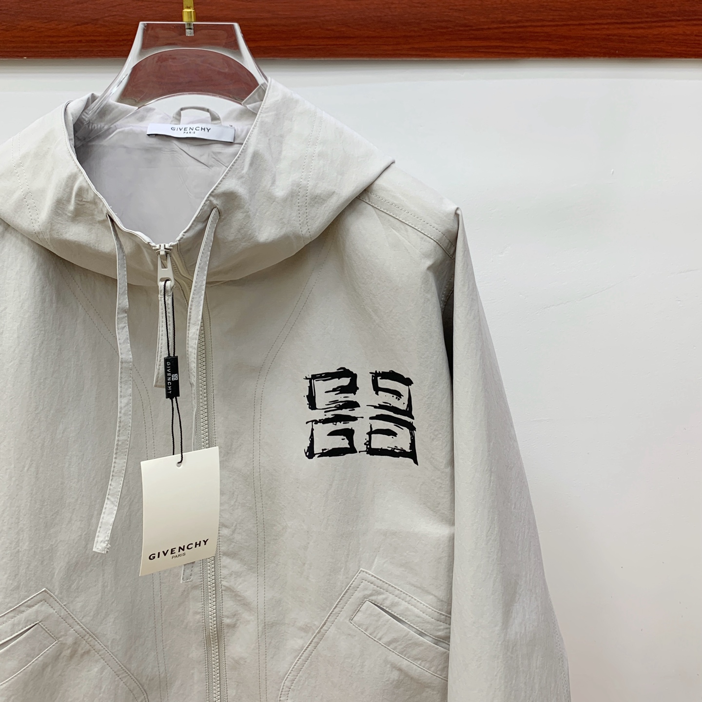P纪梵希25ss早秋【新品】风衣夹克外套爆款 秋冬专柜新款休闲时尚夹克外套！超前卫设计风格 细腻舒适 穿
