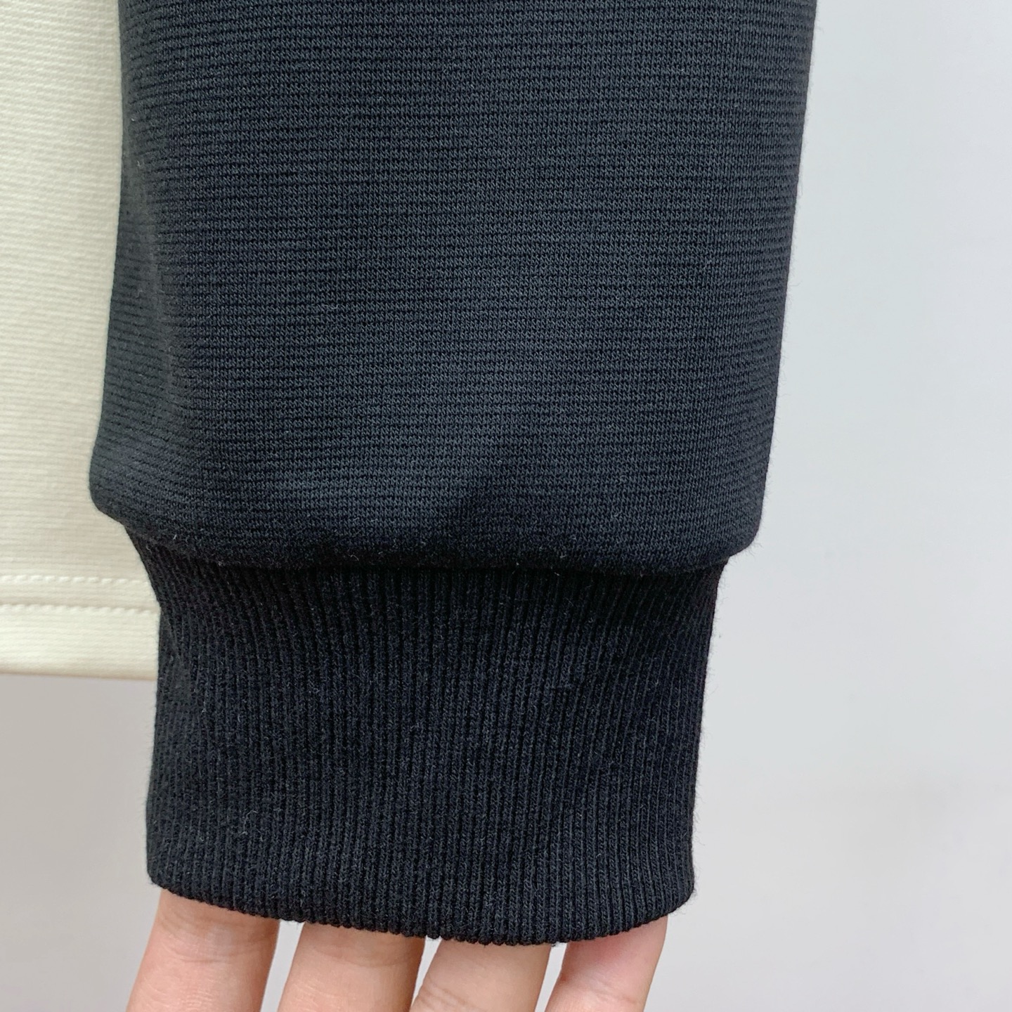 P罗意威25SS【新品】最新最顶级版本精美工艺圆领卫衣，最顶级的品质专柜原单套头衫，顶级制作工艺进口面料