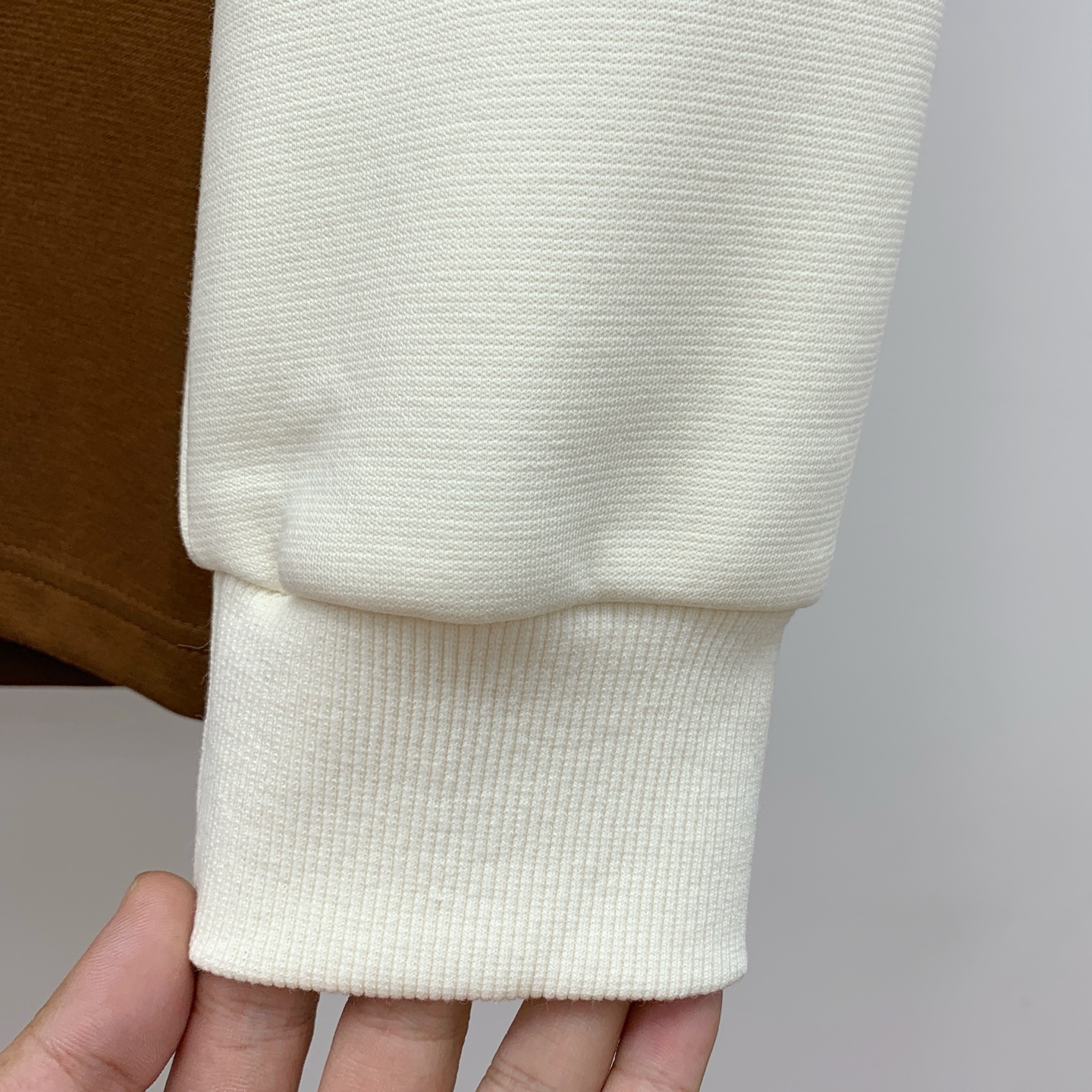 P罗意威25SS【新品】最新最顶级版本精美工艺圆领卫衣，最顶级的品质专柜原单套头衫，顶级制作工艺进口面料