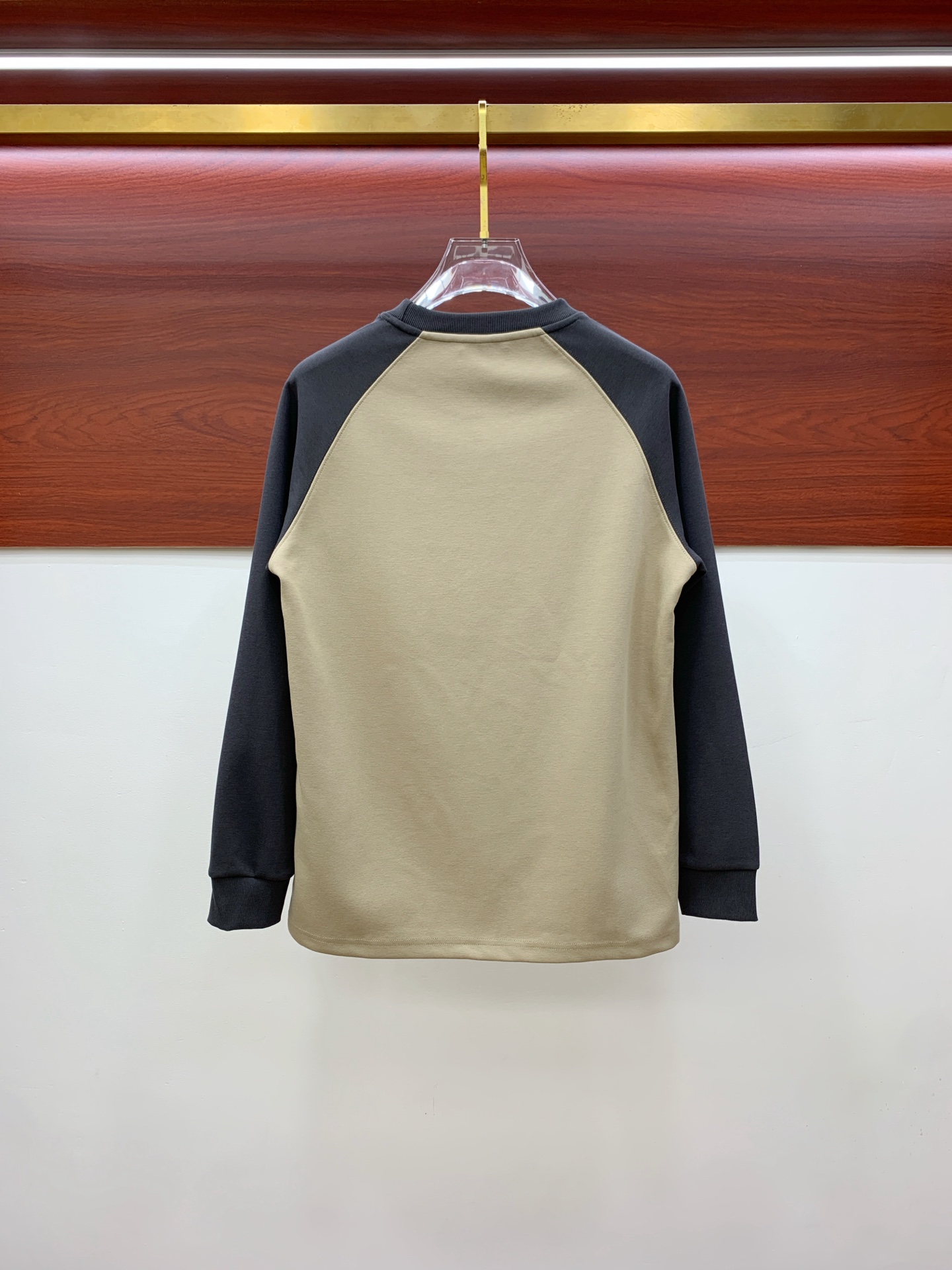 P罗意威25SS【新品】最新最顶级版本精美工艺圆领卫衣，最顶级的品质专柜原单套头衫，顶级制作工艺进口面料