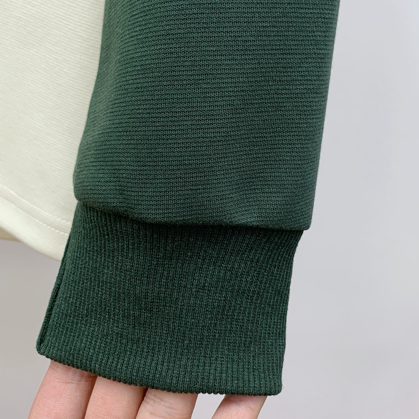 P罗意威25SS【新品】最新最顶级版本精美工艺圆领卫衣，最顶级的品质专柜原单套头衫，顶级制作工艺进口面料