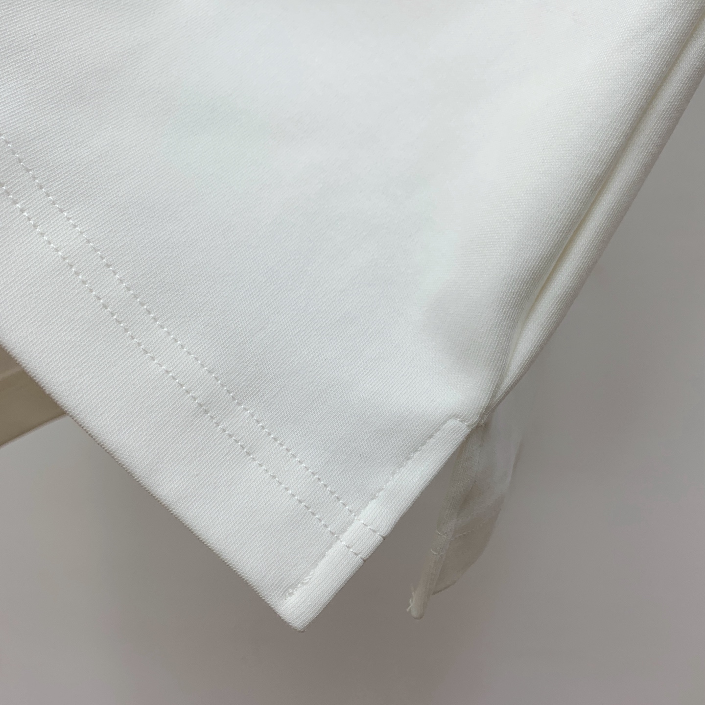 P巴黎世家25SS【新品】最新最顶级版本精美工艺圆领卫衣，最顶级的品质专柜原单套头衫，顶级制作工艺进口面