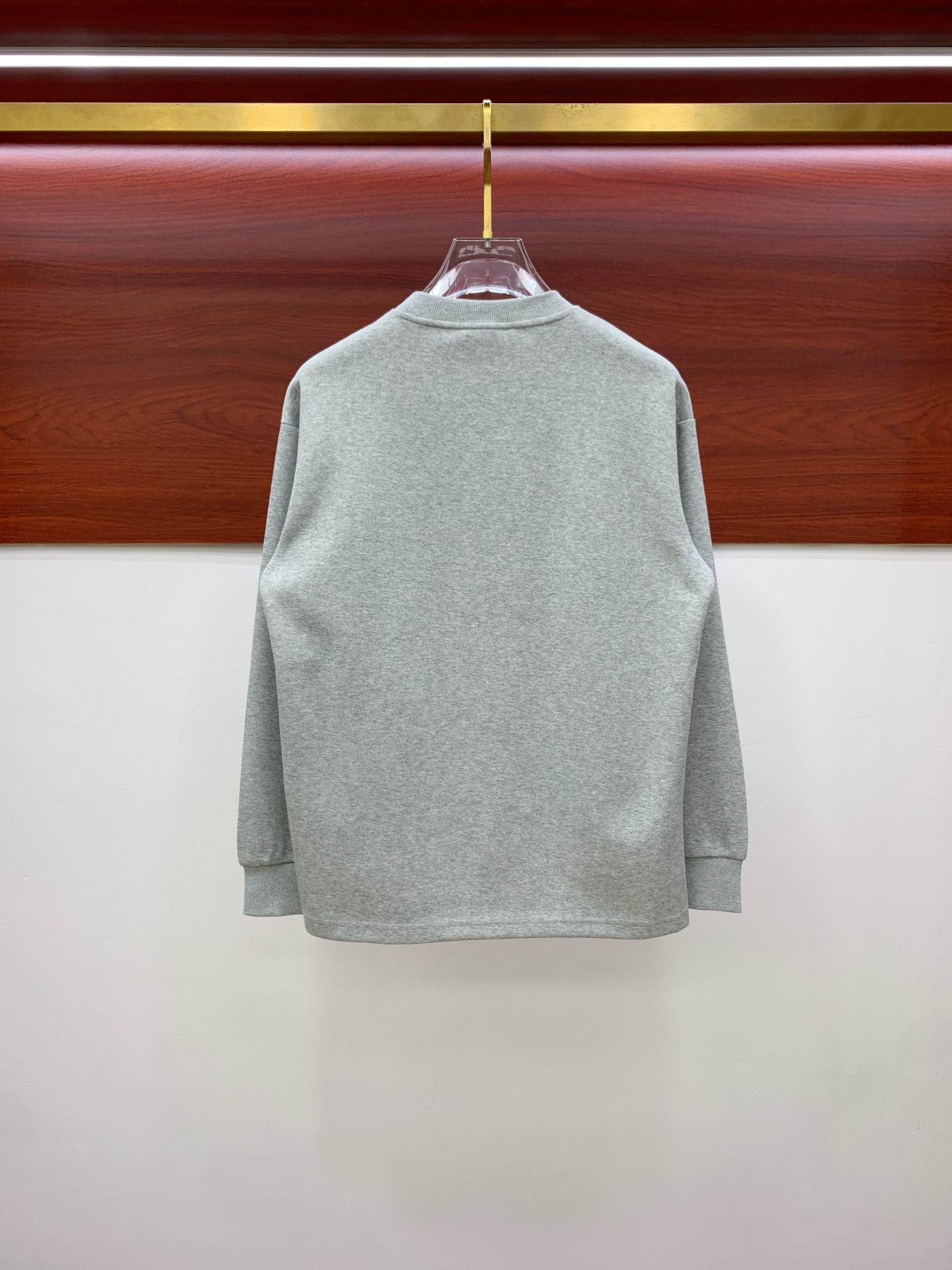 P普拉达25SS【新品】最新最顶级版本精美工艺圆领卫衣，最顶级的品质专柜原单套头衫，顶级制作工艺进口面料