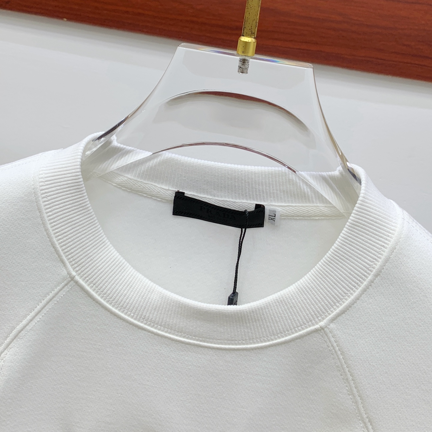 P普拉达25SS【新品】最新最顶级版本精美工艺圆领卫衣，最顶级的品质专柜原单套头衫，顶级制作工艺进口面料