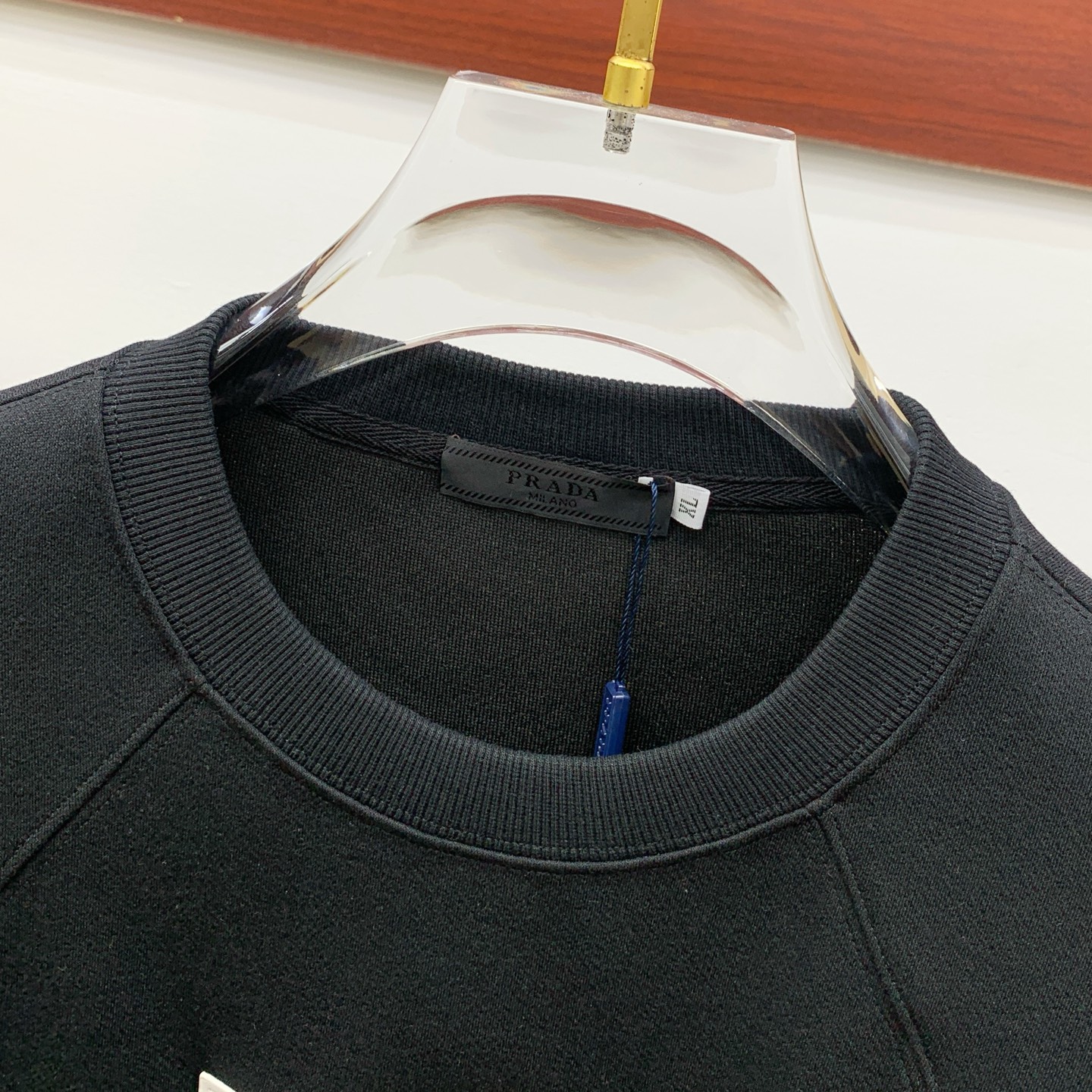 P普拉达25SS【新品】最新最顶级版本精美工艺圆领卫衣，最顶级的品质专柜原单套头衫，顶级制作工艺进口面料