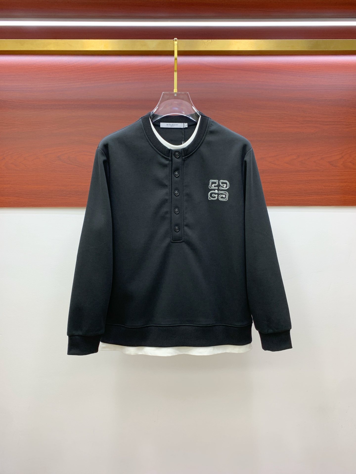 P纪梵希25SS【新品】最新最顶级版本精美工艺圆领卫衣，最顶级的品质专柜原单套头衫，顶级制作工艺进口面料