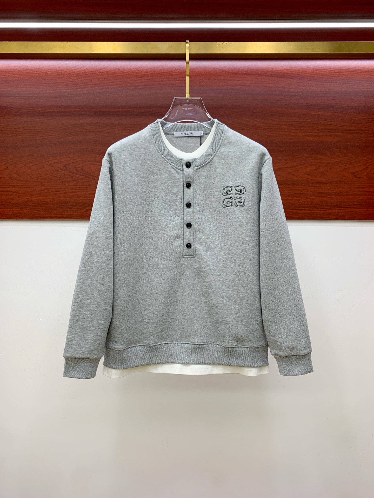 P纪梵希25SS【新品】最新最顶级版本精美工艺圆领卫衣，最顶级的品质专柜原单套头衫，顶级制作工艺进口面料