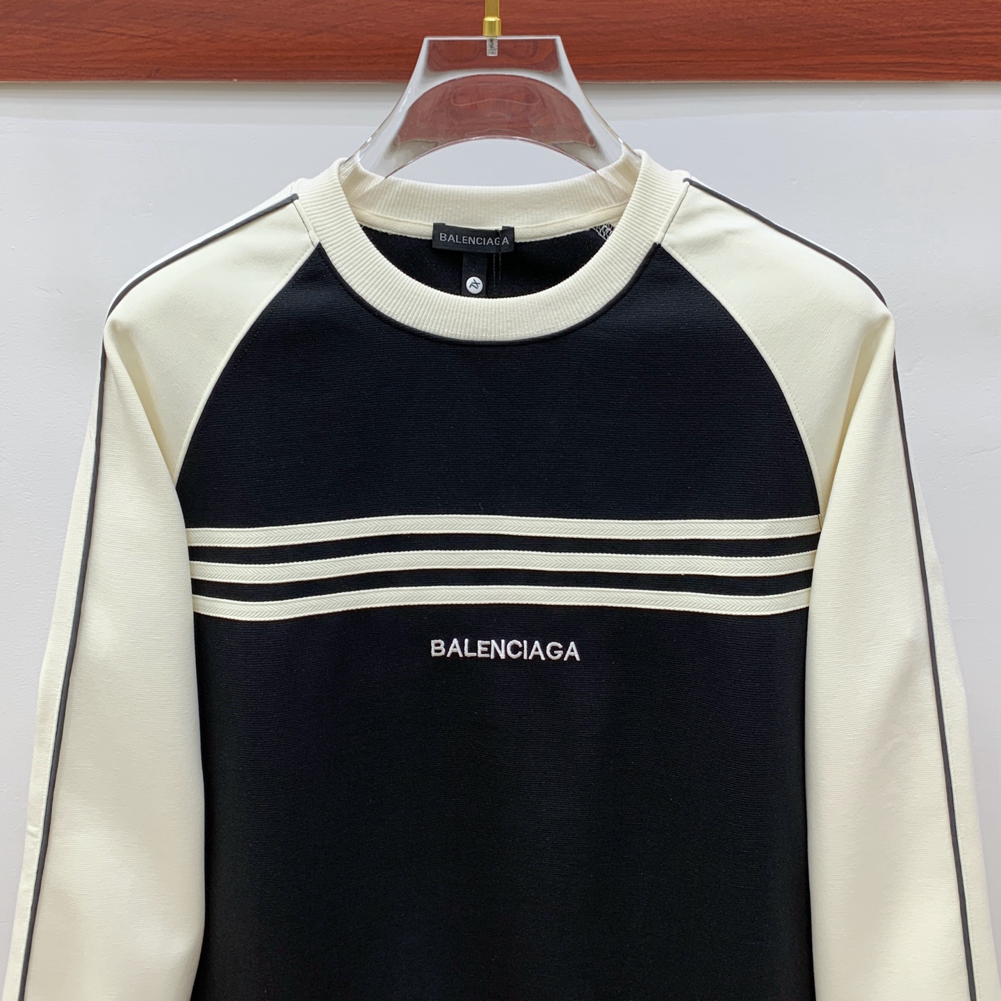 P巴黎世家25SS【新品】最新最顶级版本精美工艺圆领卫衣，最顶级的品质专柜原单套头衫，顶级制作工艺进口面
