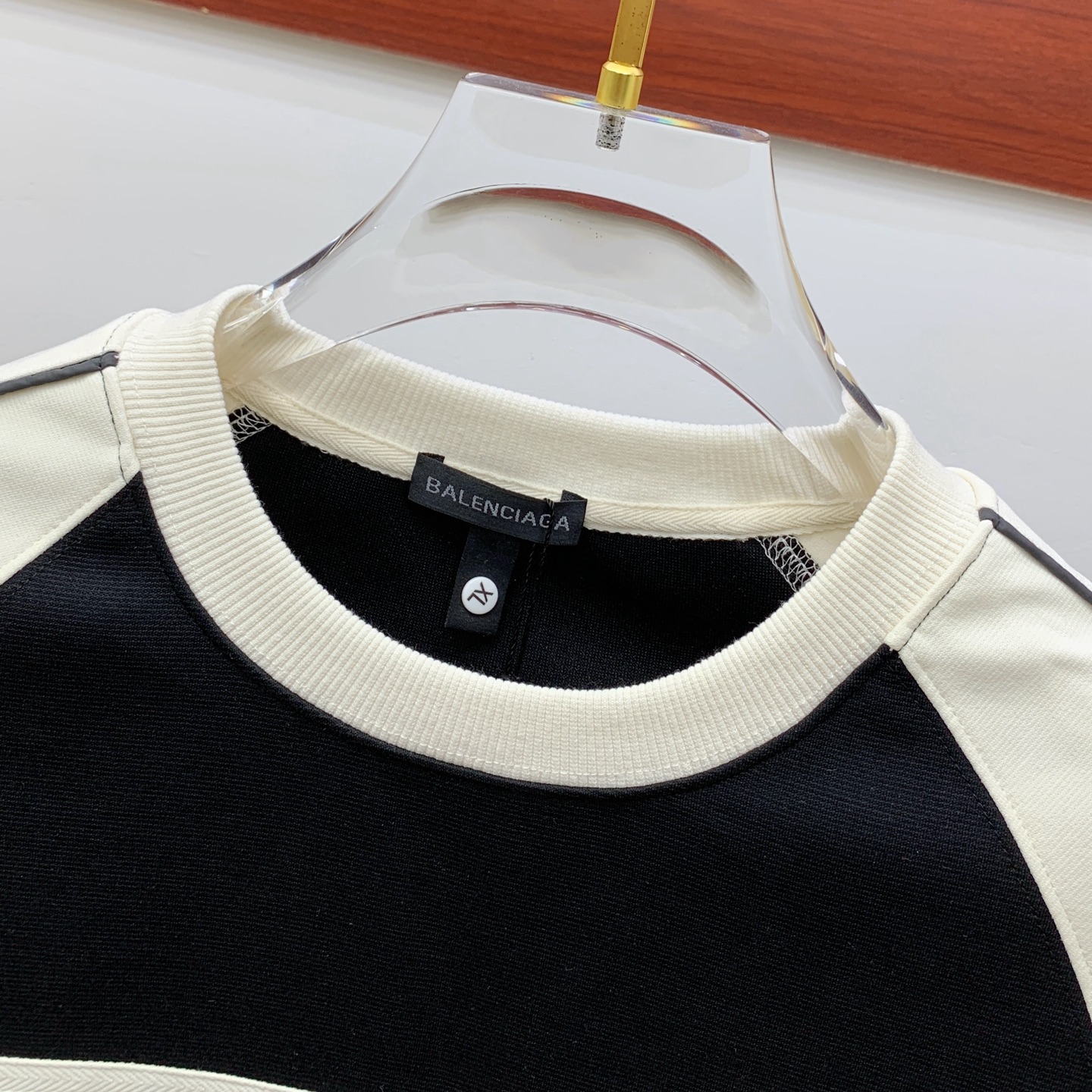 P巴黎世家25SS【新品】最新最顶级版本精美工艺圆领卫衣，最顶级的品质专柜原单套头衫，顶级制作工艺进口面
