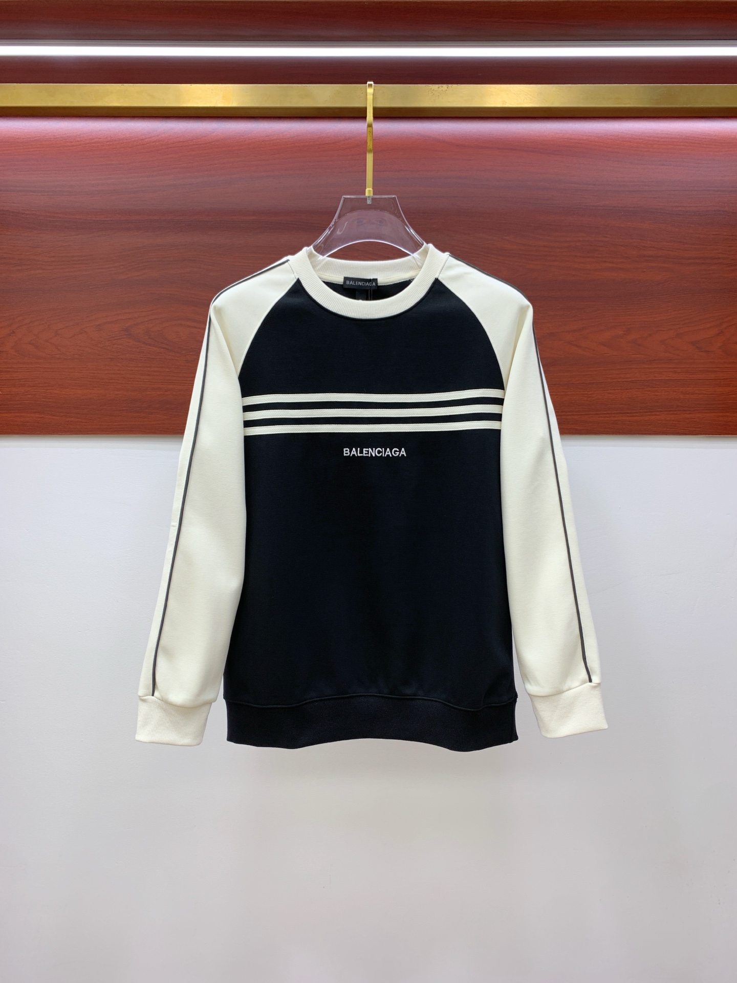 P巴黎世家25SS【新品】最新最顶级版本精美工艺圆领卫衣，最顶级的品质专柜原单套头衫，顶级制作工艺进口面