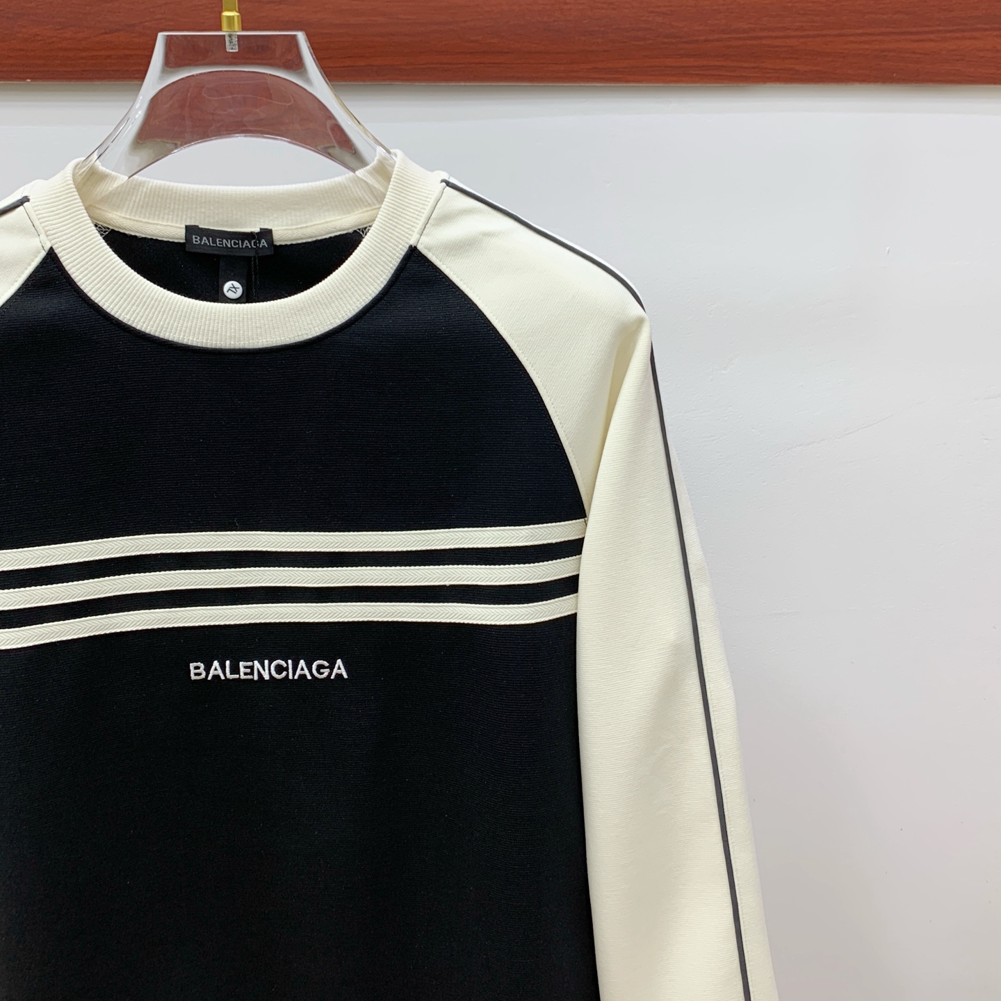 P巴黎世家25SS【新品】最新最顶级版本精美工艺圆领卫衣，最顶级的品质专柜原单套头衫，顶级制作工艺进口面