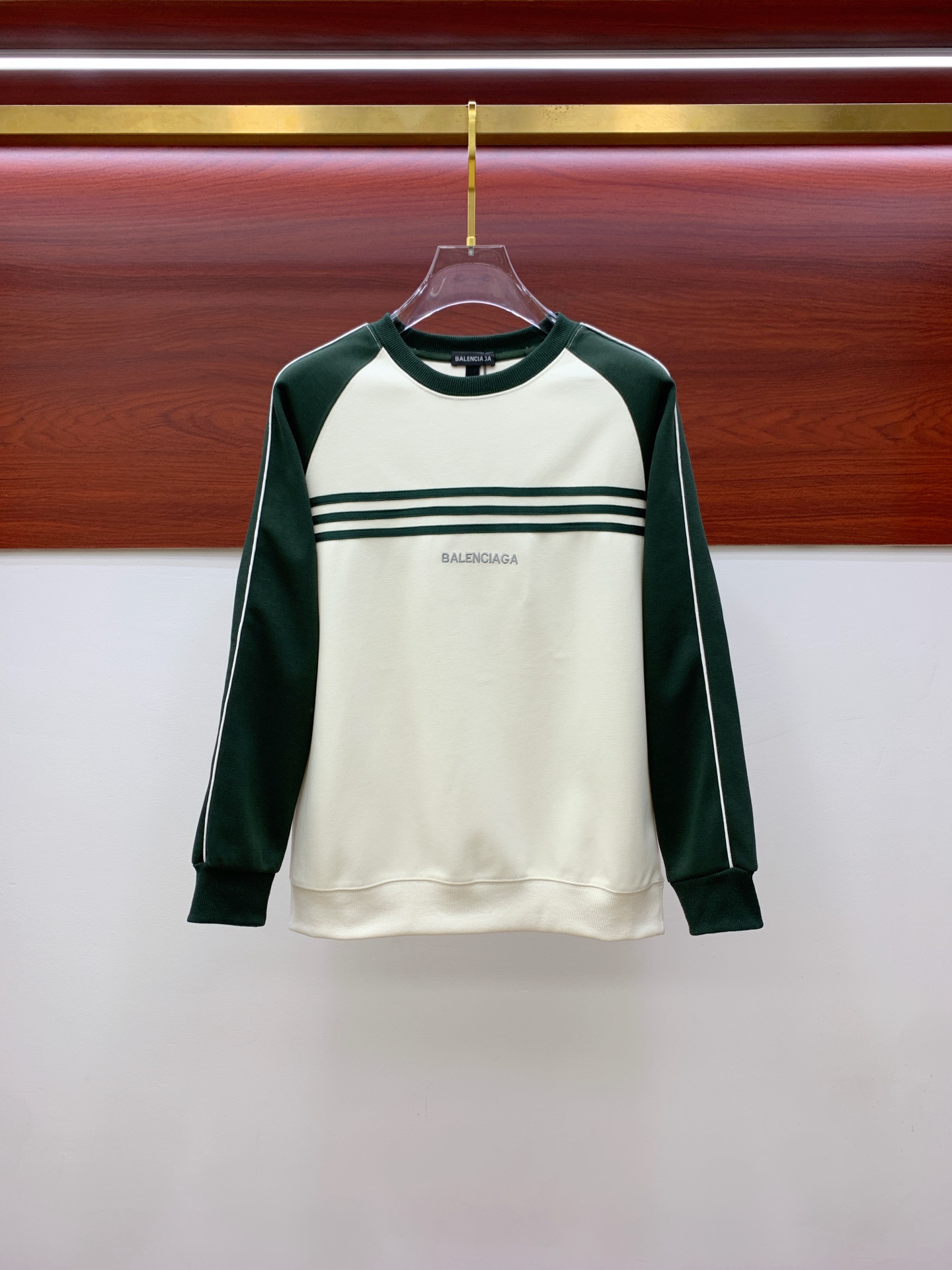 P巴黎世家25SS【新品】最新最顶级版本精美工艺圆领卫衣，最顶级的品质专柜原单套头衫，顶级制作工艺进口面