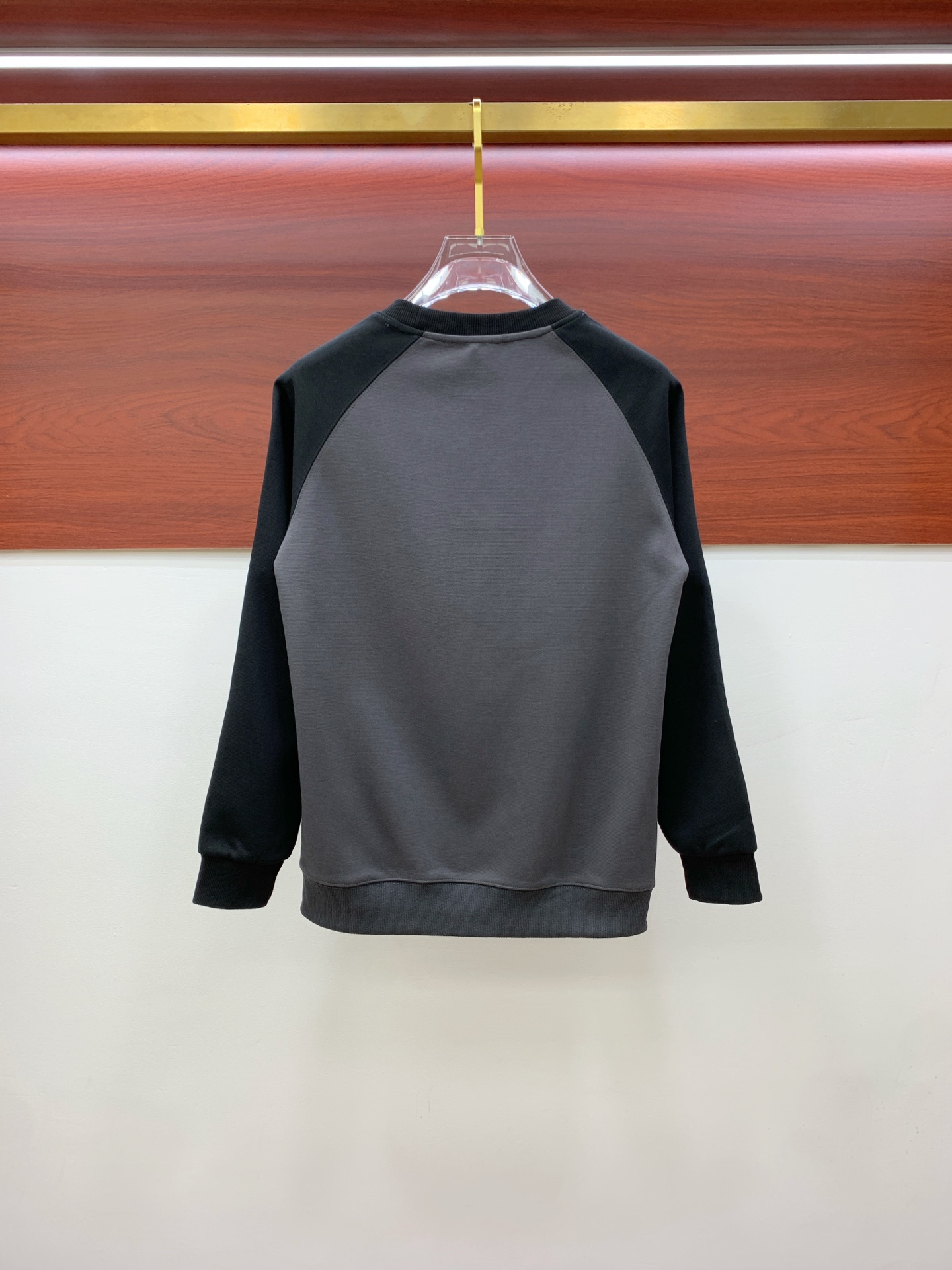 P巴黎世家25SS【新品】最新最顶级版本精美工艺圆领卫衣，最顶级的品质专柜原单套头衫，顶级制作工艺进口面