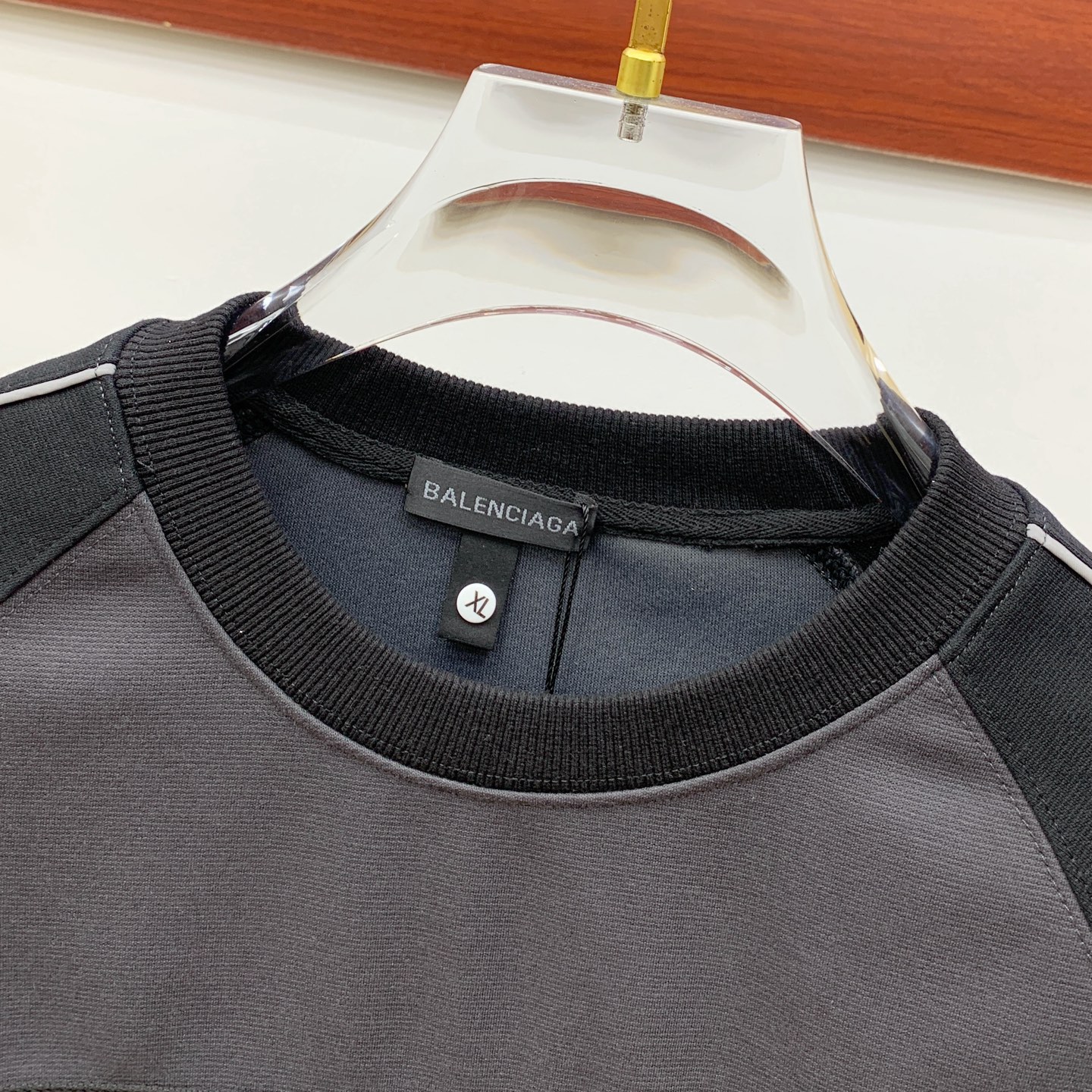 P巴黎世家25SS【新品】最新最顶级版本精美工艺圆领卫衣，最顶级的品质专柜原单套头衫，顶级制作工艺进口面