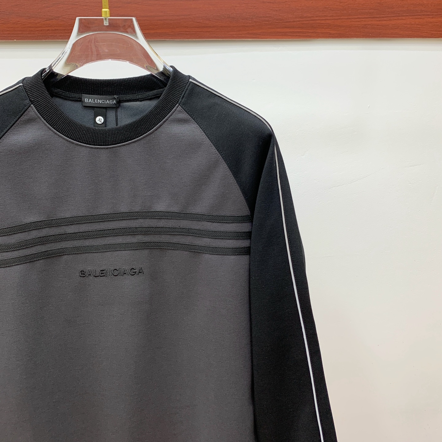 P巴黎世家25SS【新品】最新最顶级版本精美工艺圆领卫衣，最顶级的品质专柜原单套头衫，顶级制作工艺进口面