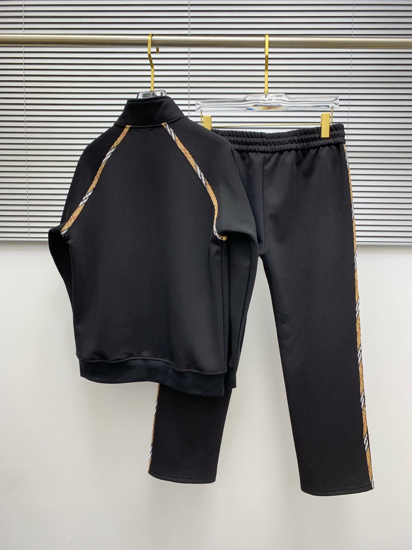 Burberry Black Cotton Blend Zip-Up Jacket & Jogger Set with Check Details 13 i1756824369005 7616 0 11