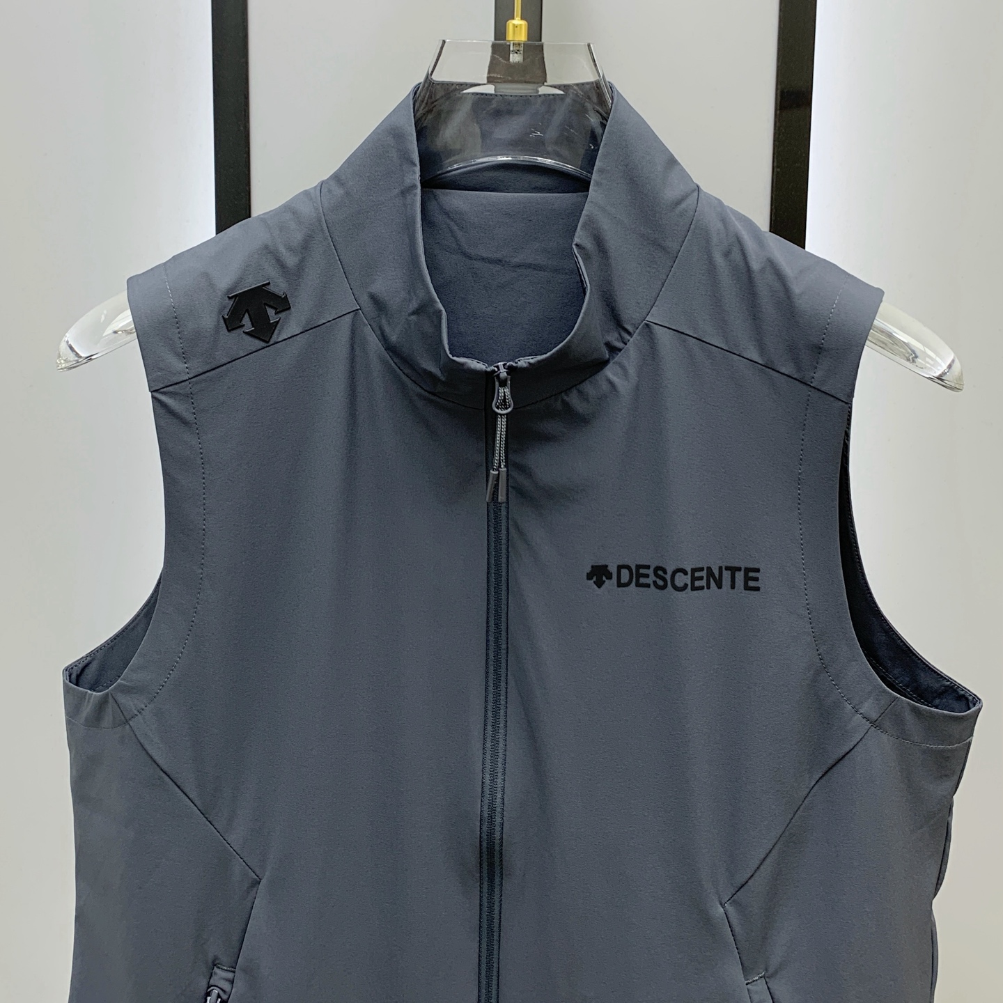 P迪桑特25ss早秋【新品】风衣夹克马甲爆款 秋冬专柜新款休闲时尚夹克外套！超前卫设计风格 细腻舒适 穿