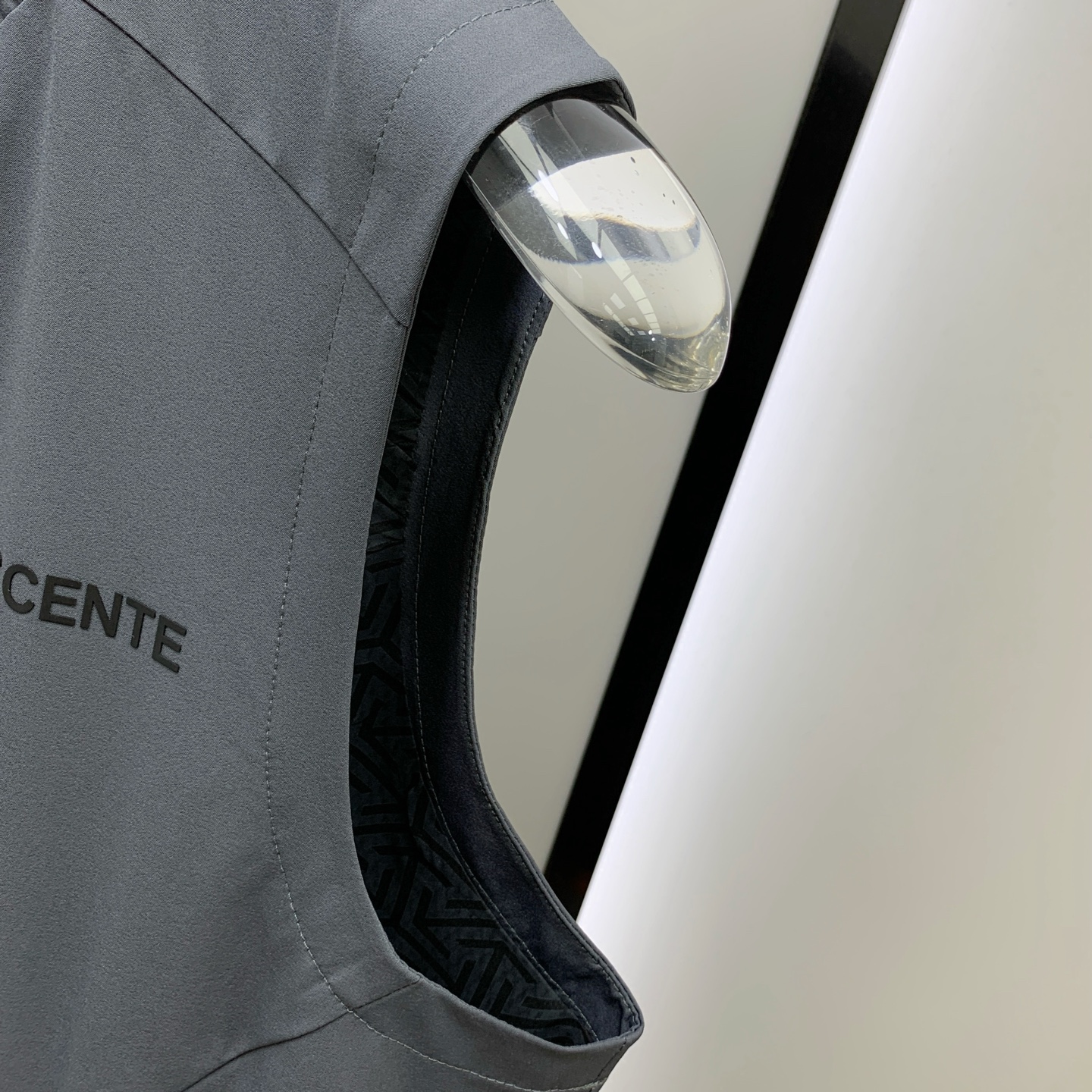 P迪桑特25ss早秋【新品】风衣夹克马甲爆款 秋冬专柜新款休闲时尚夹克外套！超前卫设计风格 细腻舒适 穿