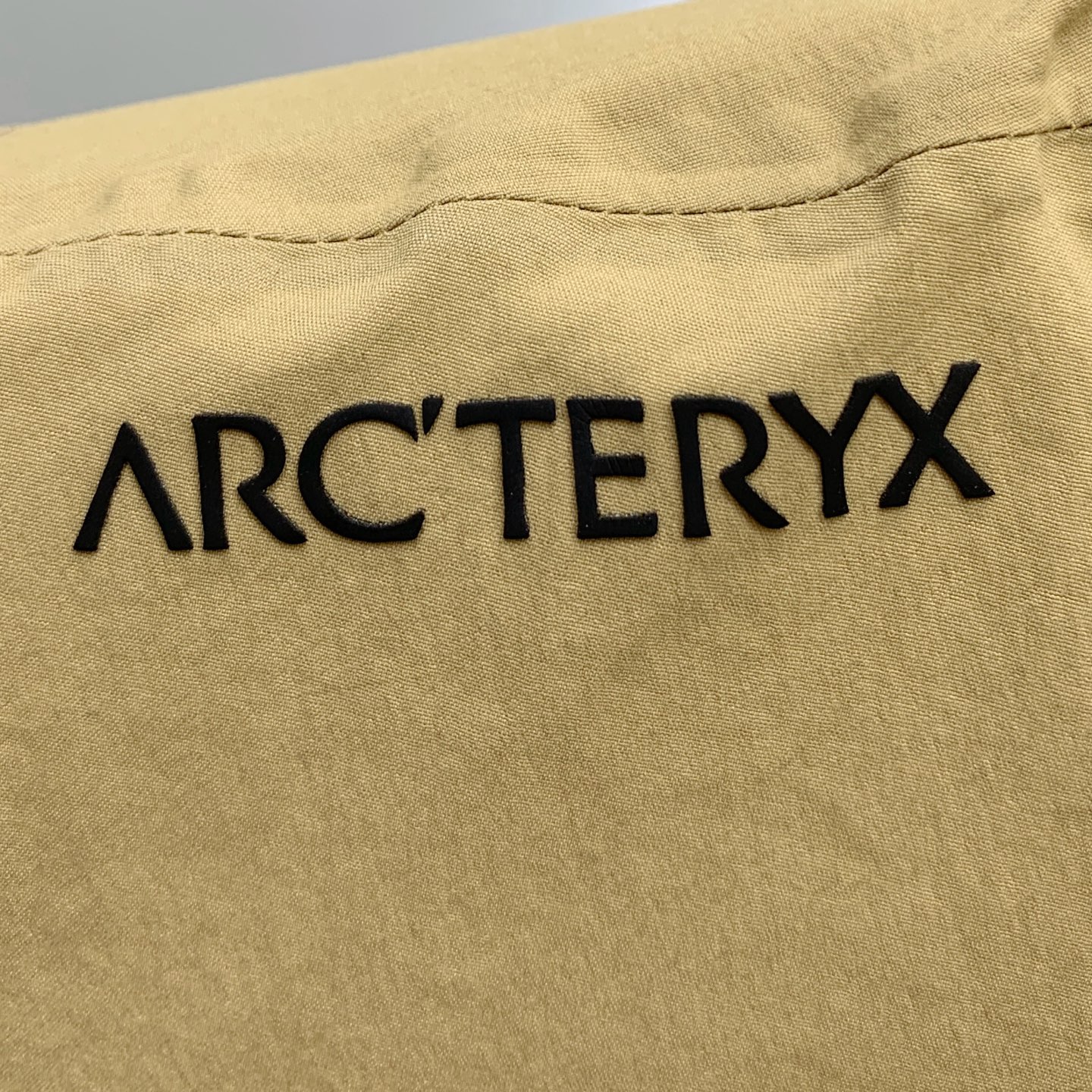 P始祖鸟25ss早秋【新品】双面马甲爆款 秋冬专柜新款休闲时尚夹克外套！超前卫设计风格 细腻舒适 穿着非