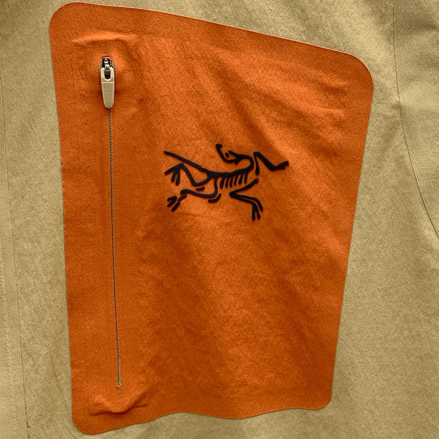 P始祖鸟25ss早秋【新品】双面马甲爆款 秋冬专柜新款休闲时尚夹克外套！超前卫设计风格 细腻舒适 穿着非