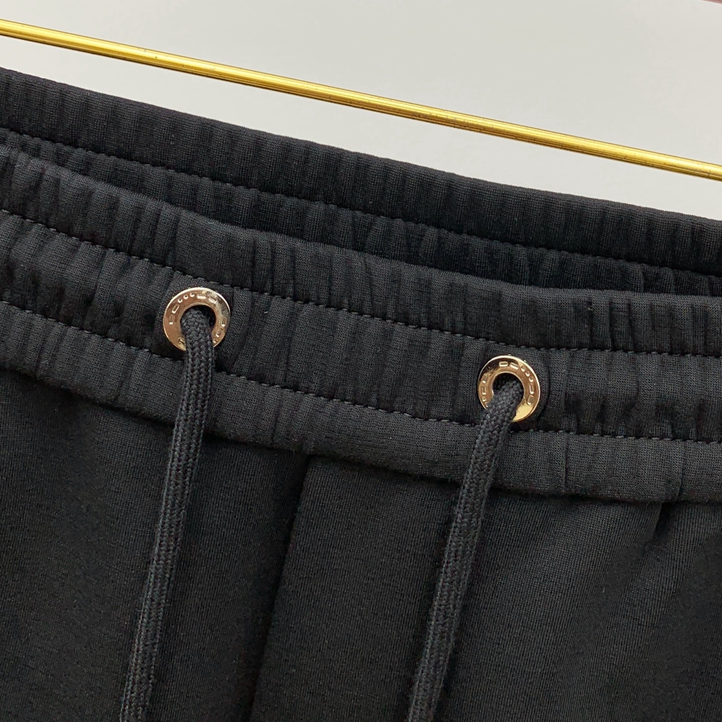 华伦天奴 💥独家专供新款休闲裤 高端版本！专柜定制面料 舒适度高，细节无可挑剔，品牌元素设计理念，体现高