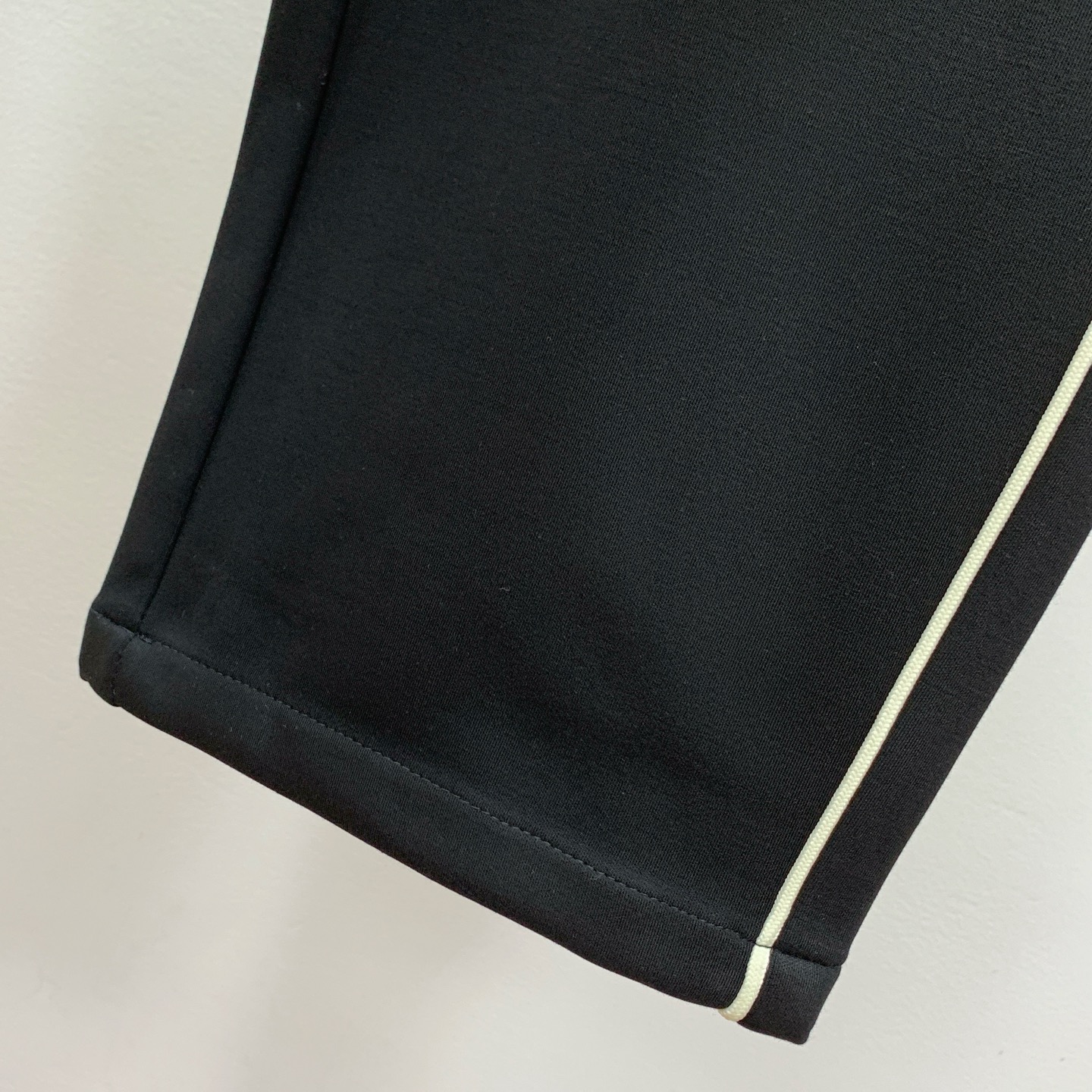 蒙口 💥独家专供新款休闲裤 高端版本！专柜定制面料 舒适度高，细节无可挑剔，品牌元素设计理念，体现高品质