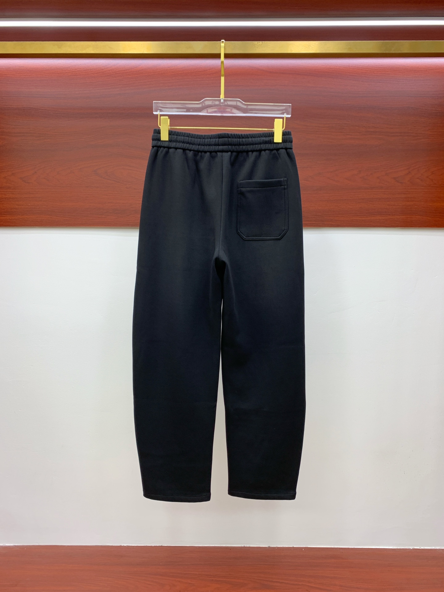 alo💥独家专供新款休闲裤 高端版本！专柜定制面料 舒适度高，细节无可挑剔，品牌元素设计理念，体现高品质