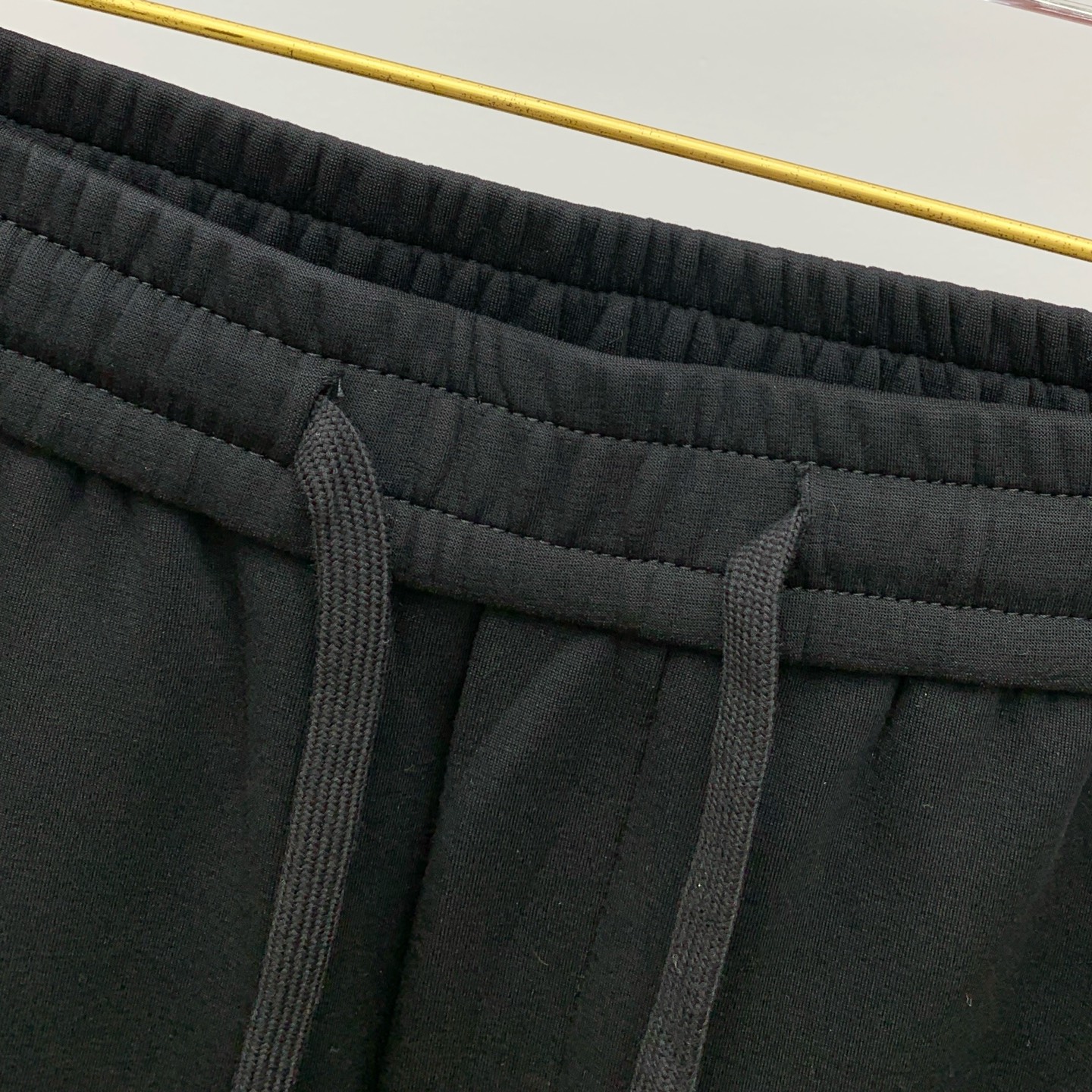 alo 💥独家专供新款休闲裤 高端版本！专柜定制面料 舒适度高，细节无可挑剔，品牌元素设计理念，体现高品