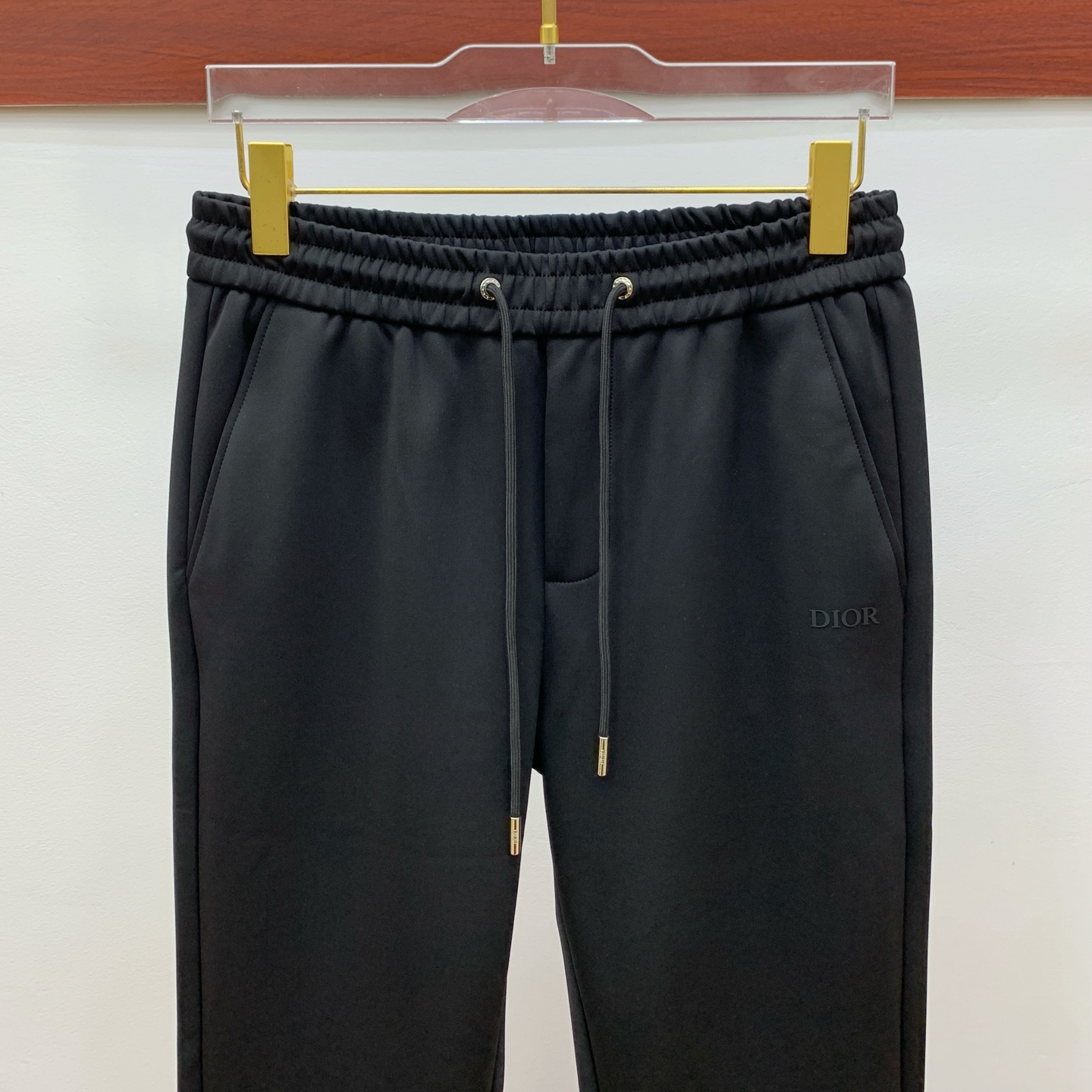 迪奥💥独家专供新款休闲裤 高端版本！专柜定制面料 舒适度高，细节无可挑剔，品牌元素设计理念，体现高品质。