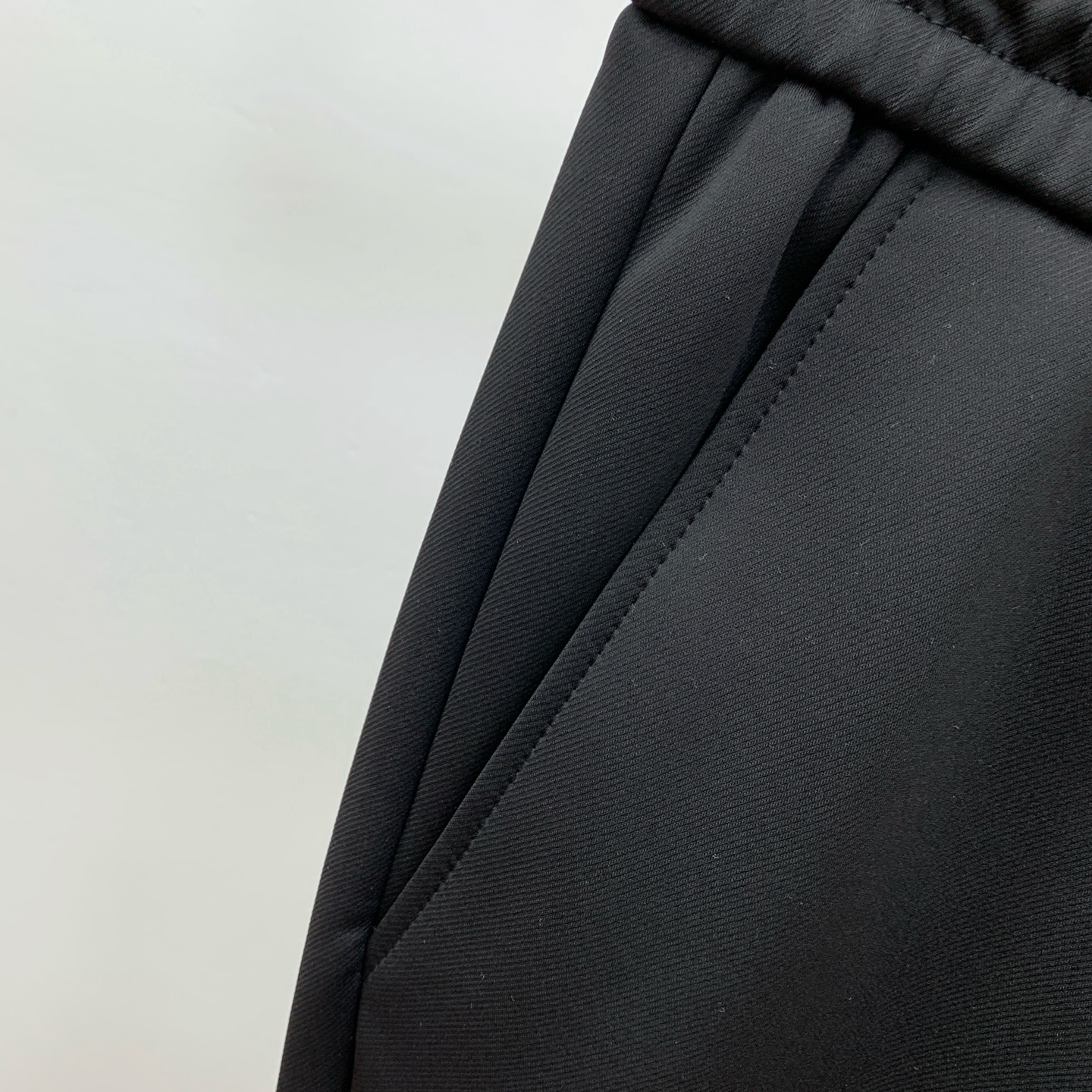 迪奥💥独家专供新款休闲裤 高端版本！专柜定制面料 舒适度高，细节无可挑剔，品牌元素设计理念，体现高品质。