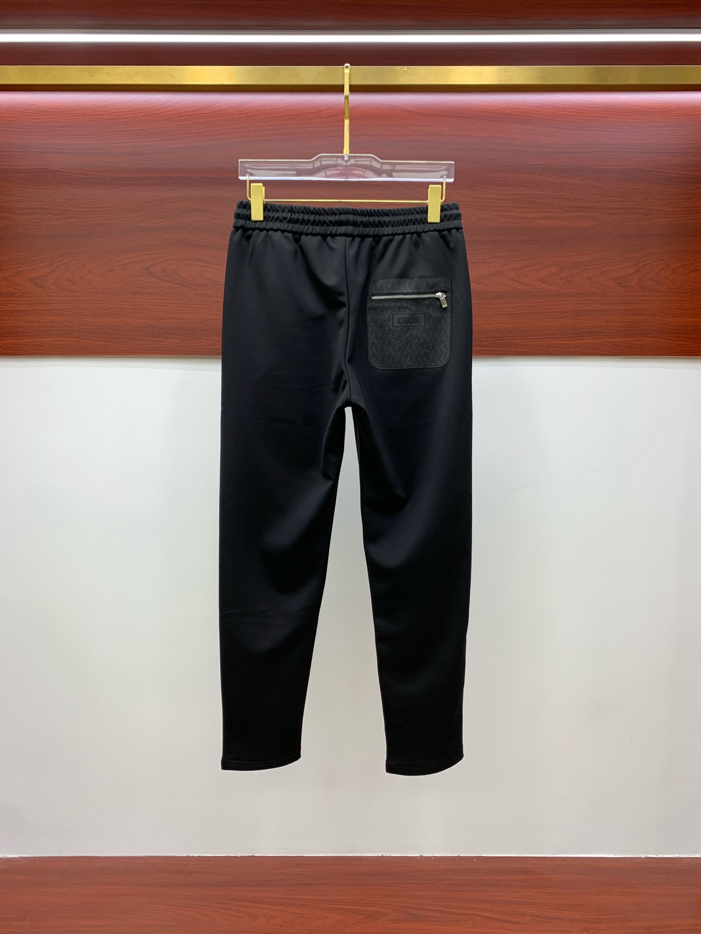 迪奥💥独家专供新款休闲裤 高端版本！专柜定制面料 舒适度高，细节无可挑剔，品牌元素设计理念，体现高品质。