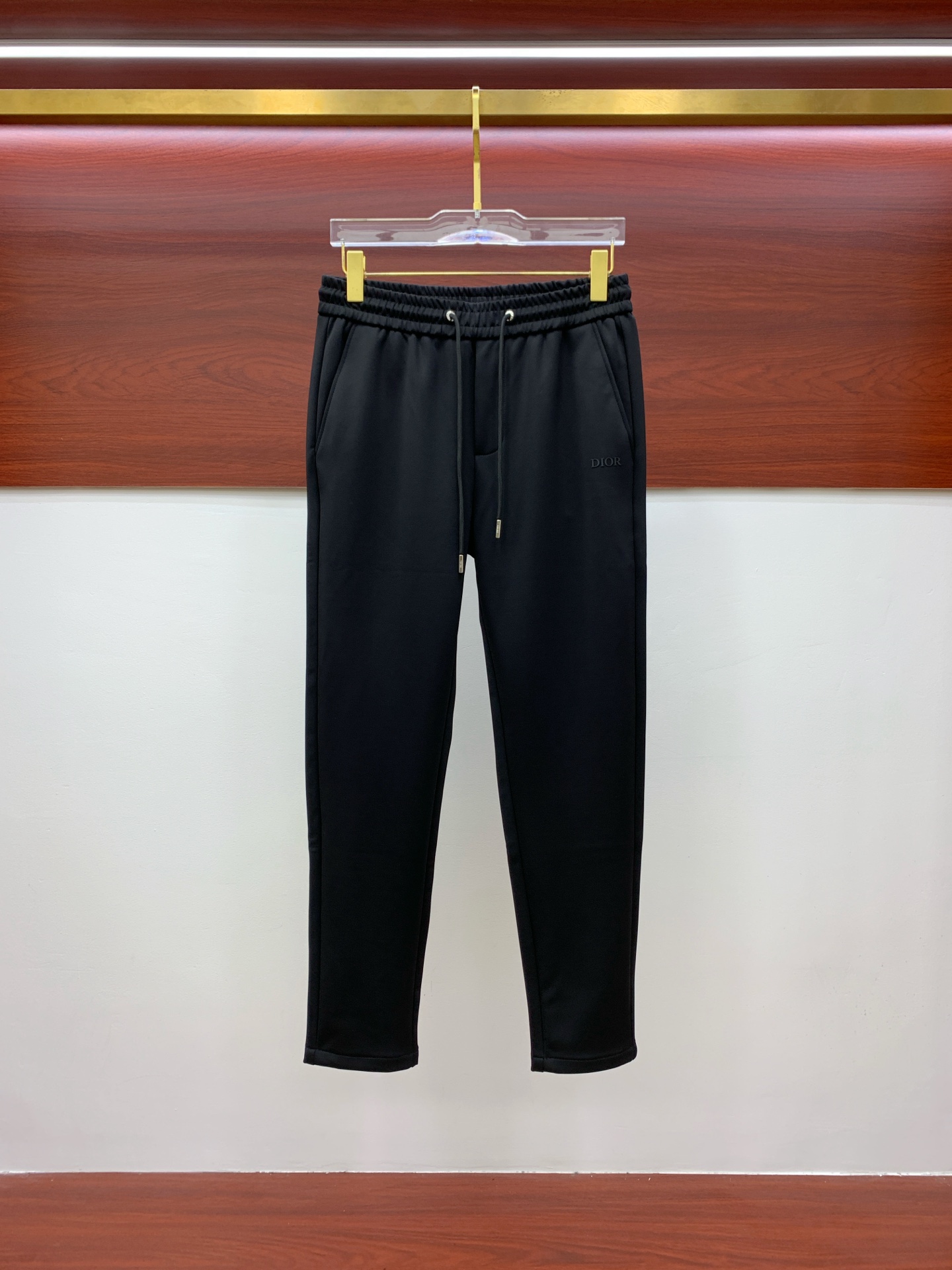 迪奥💥独家专供新款休闲裤 高端版本！专柜定制面料 舒适度高，细节无可挑剔，品牌元素设计理念，体现高品质。