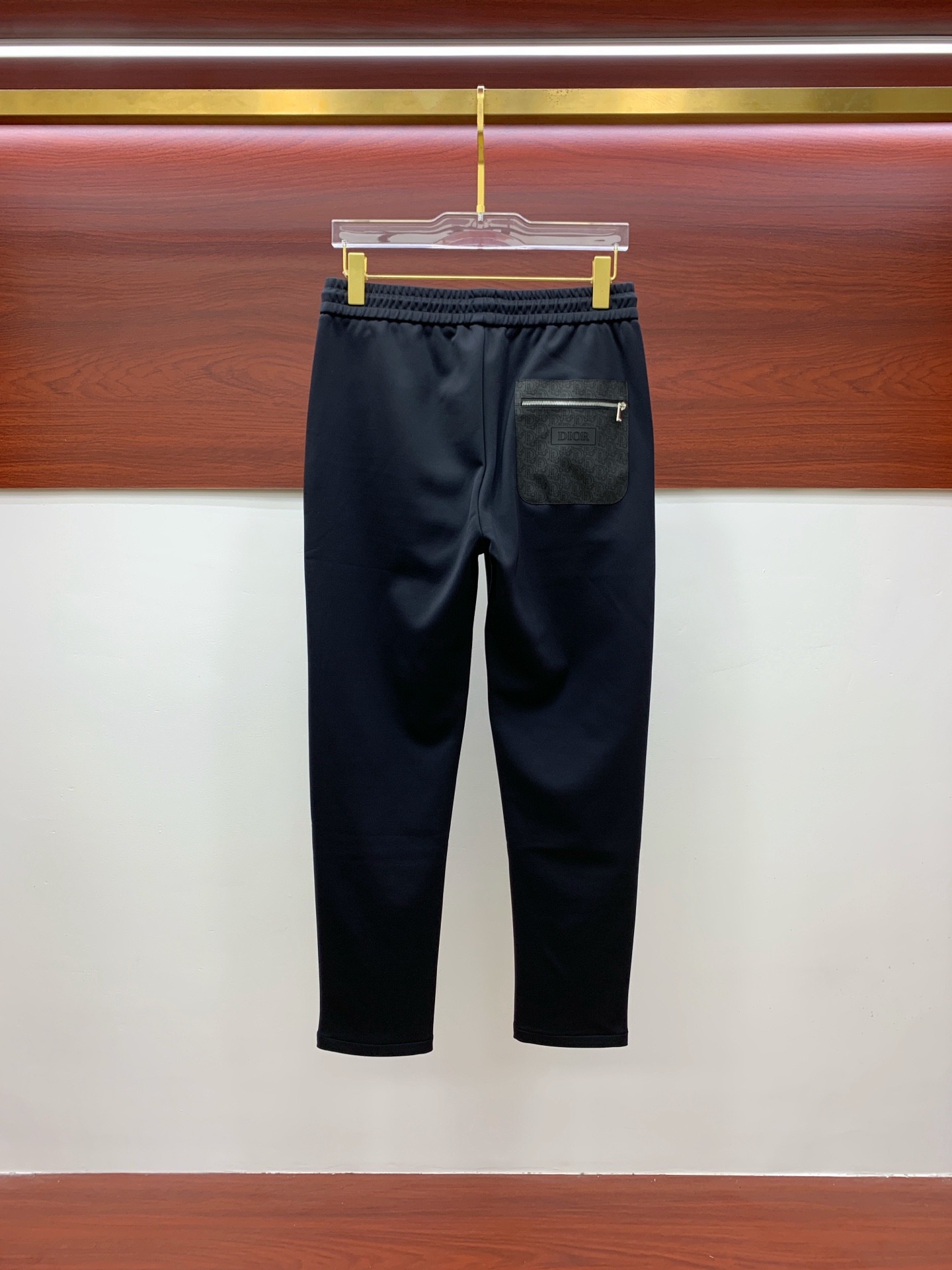 迪奥 💥独家专供新款休闲裤 高端版本！专柜定制面料 舒适度高，细节无可挑剔，品牌元素设计理念，体现高品质